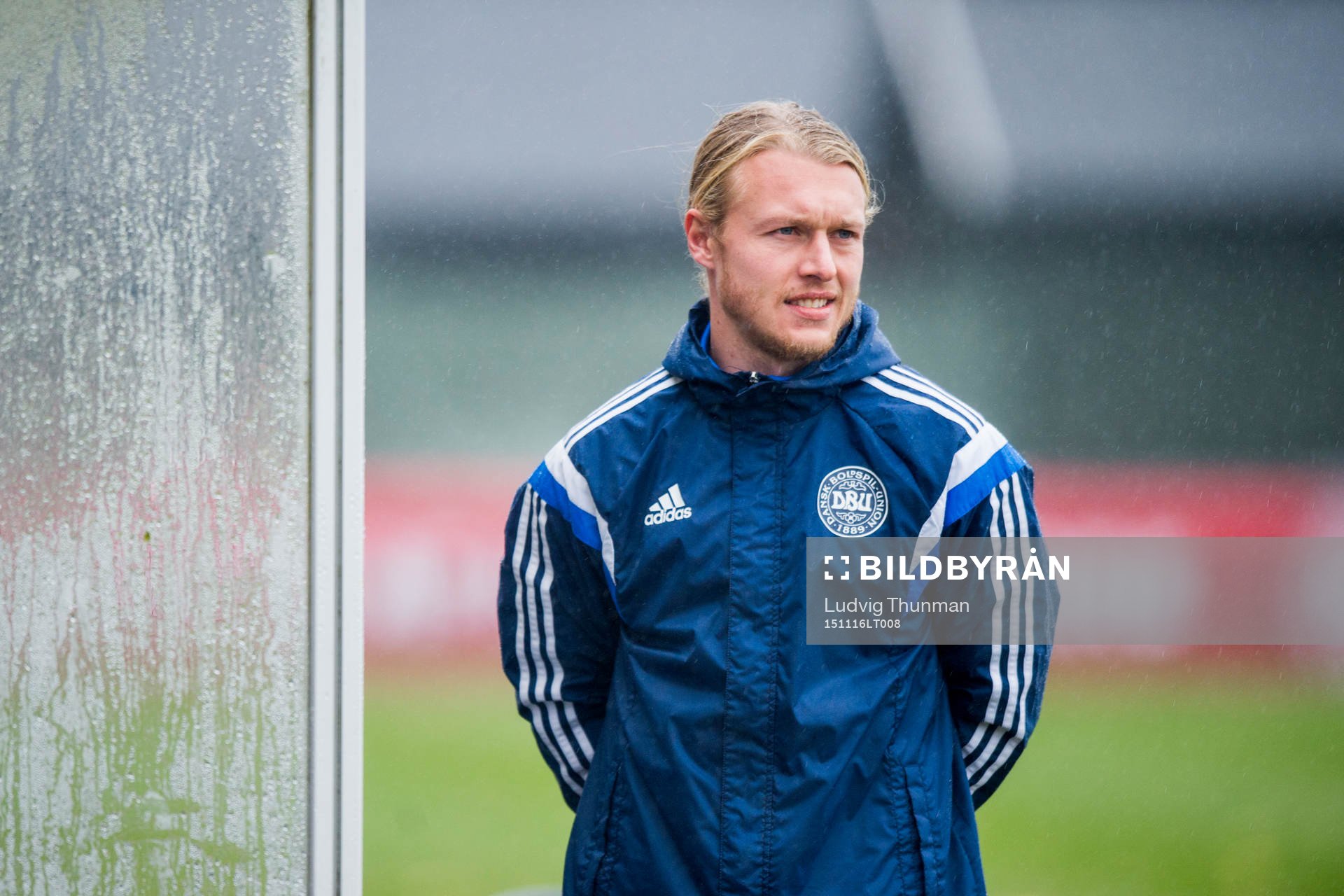 Danmarks Simon Kjær under en träning med Danmarks landslag i fotboll den 16 november 2015 i Helsingör. 