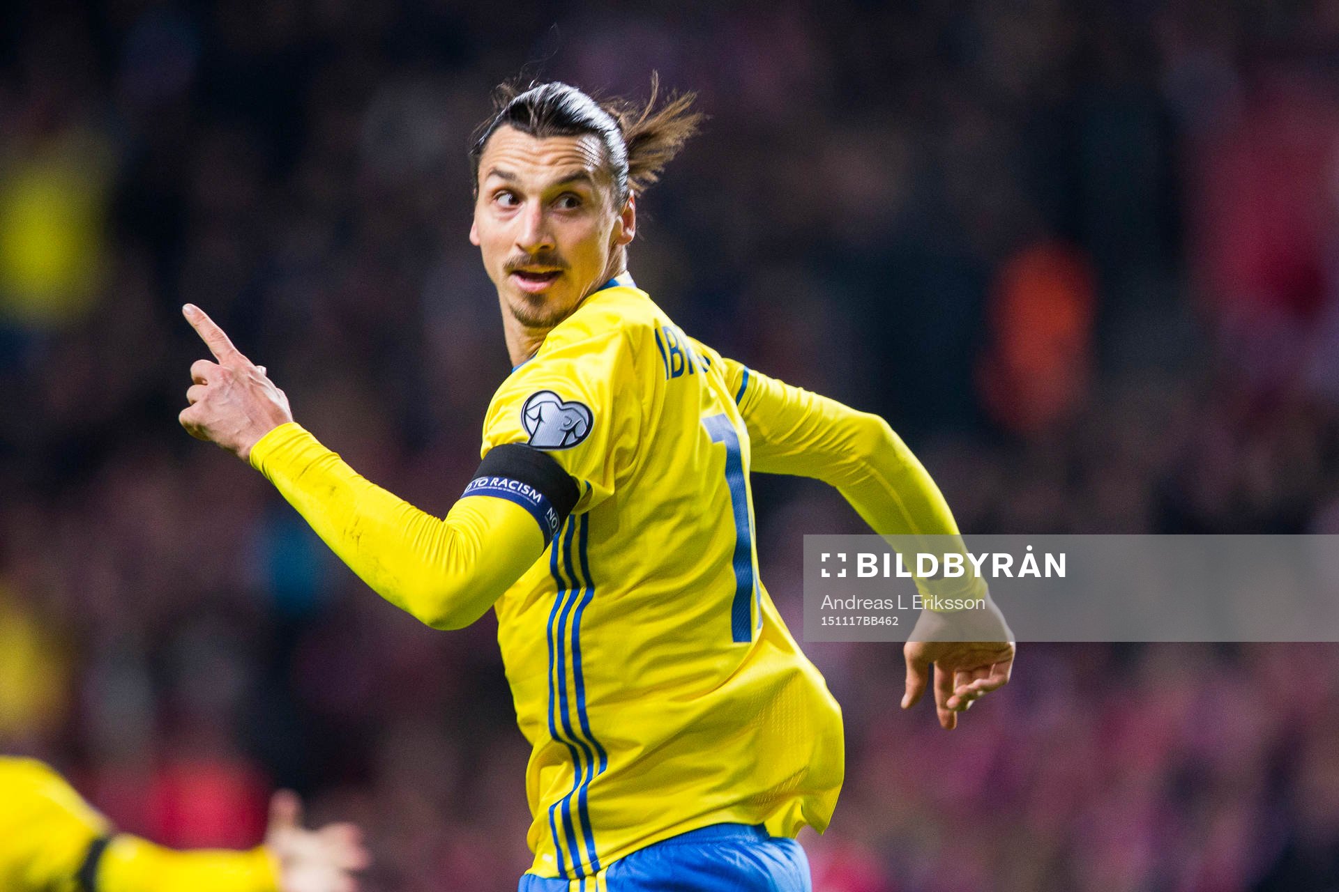Sveriges Zlatan Ibrahimovic jublar
