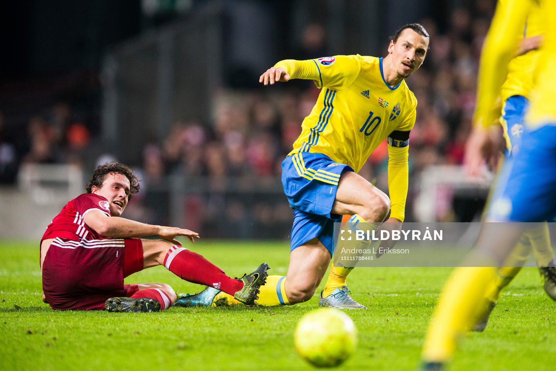 Danmarks Daniel Agger och Sveriges Zlatan Ibrahimovic