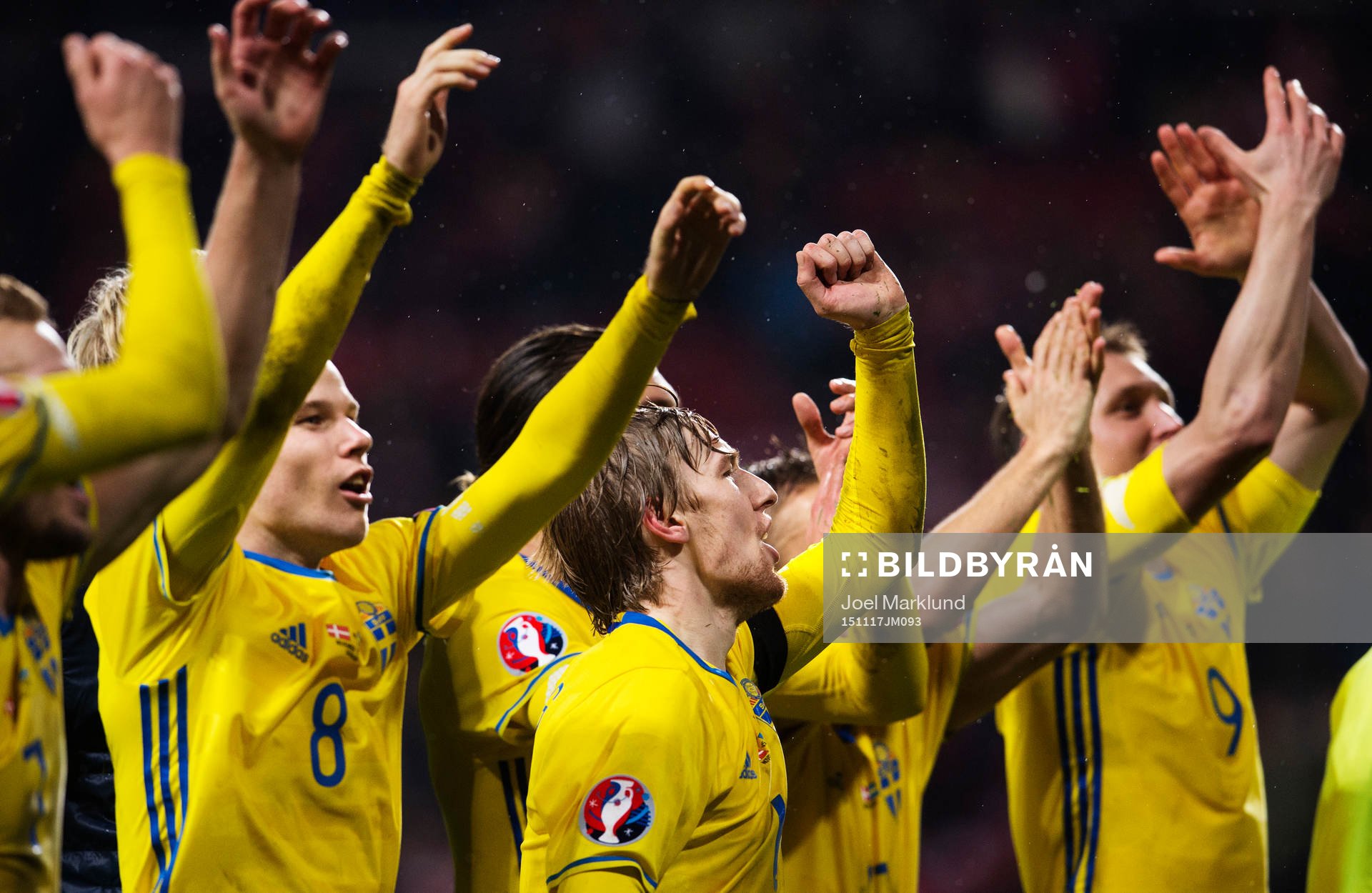 Sveriges Emil Forsberg jublar