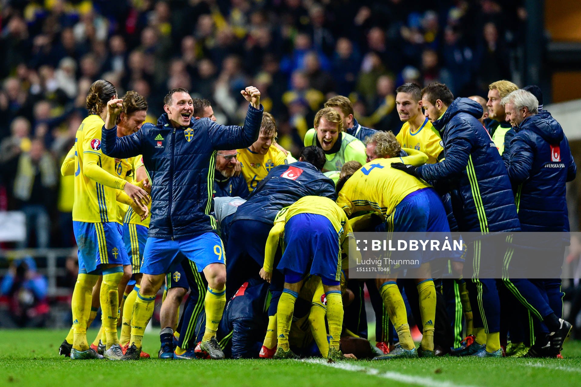 Sveriges Kim Källström jublar