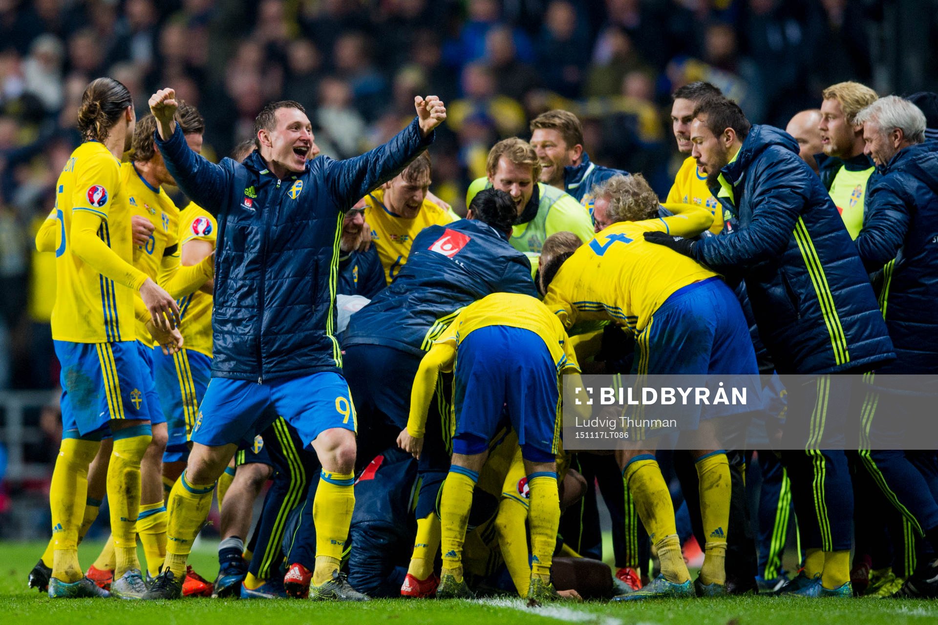 Sveriges Kim Källström jublar