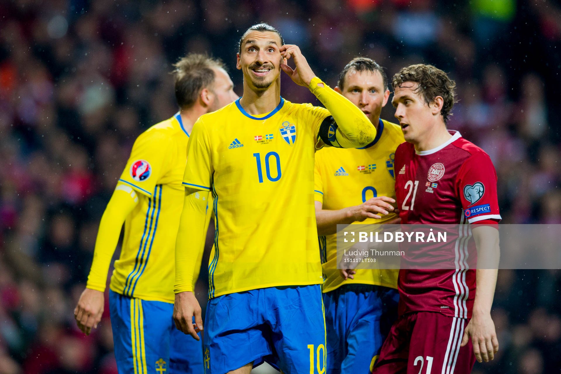 Sveriges Zlatan Ibrahimovic och Kim Källström samt