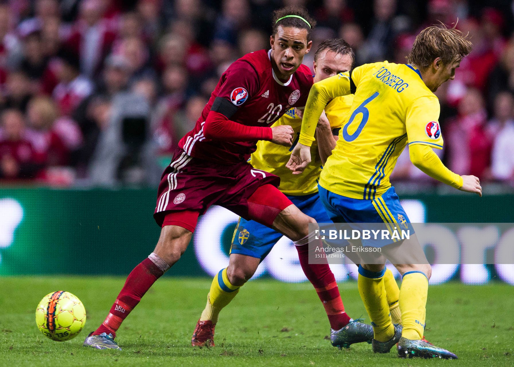 Danmarks Yussuf Poulsen och Sveriges Emil Forsberg
