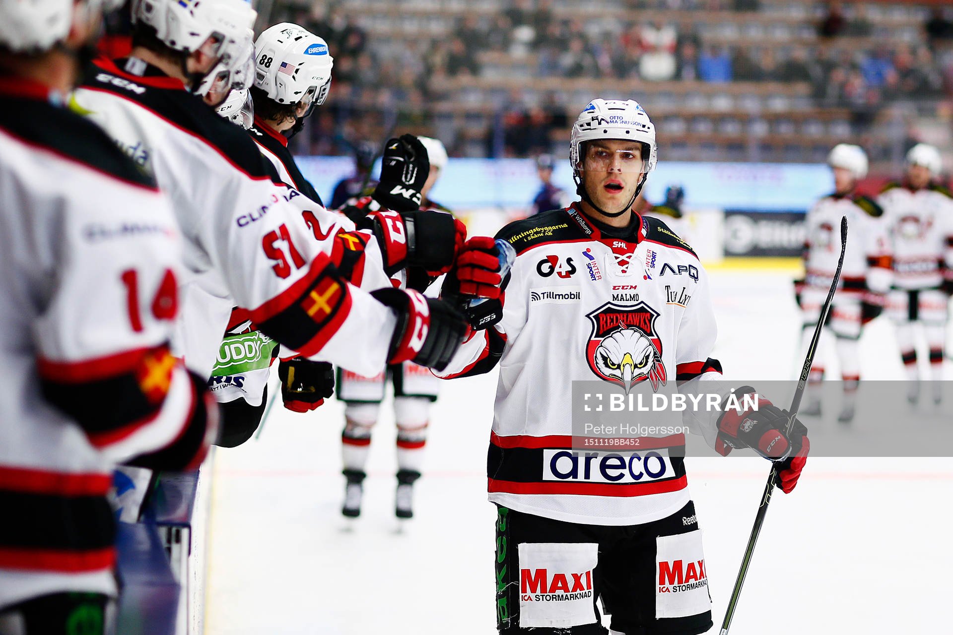 Malmö Redhawks Björn Svensson gör 2-1 och jublar
