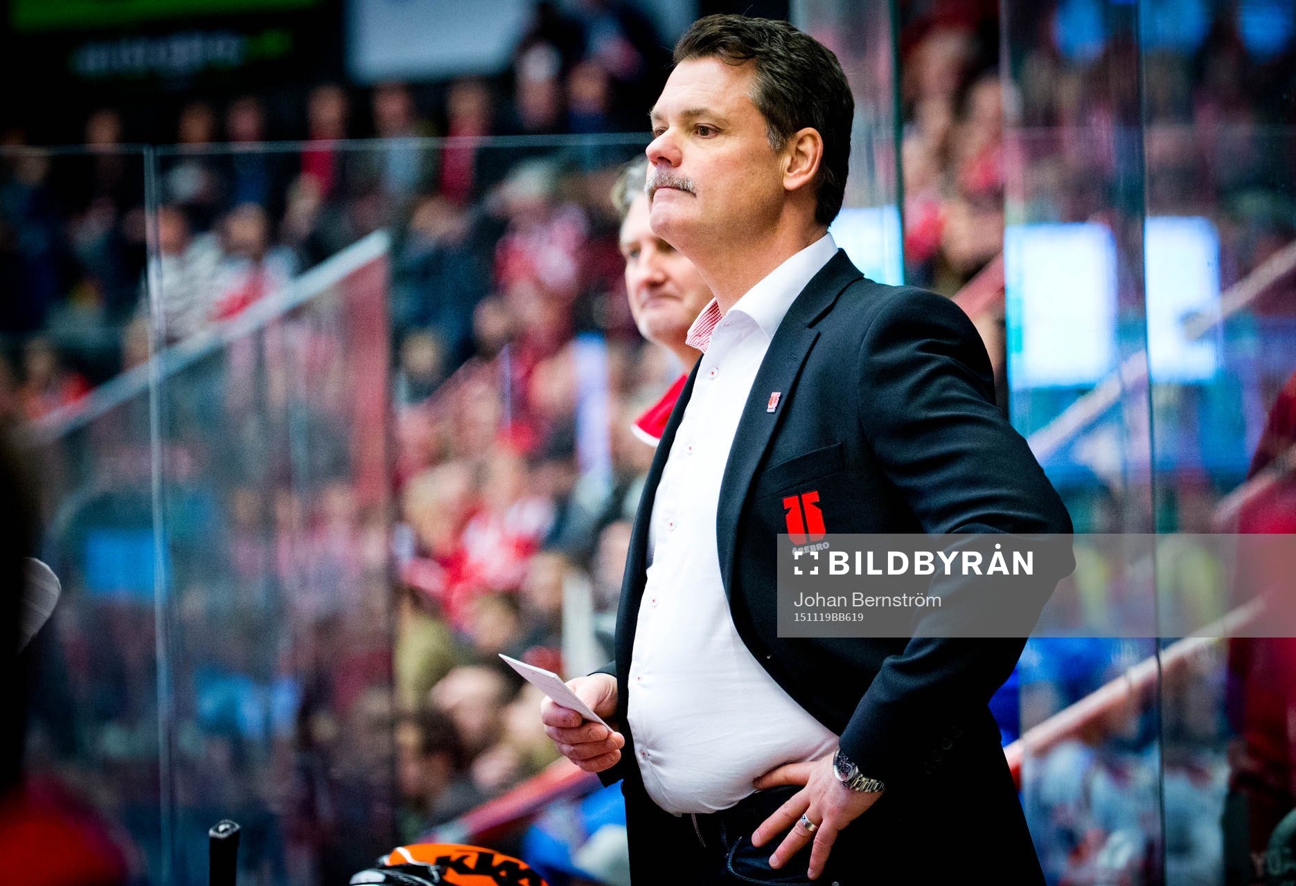Örebros assisterande tränare Lars Ivarsson med mustasch