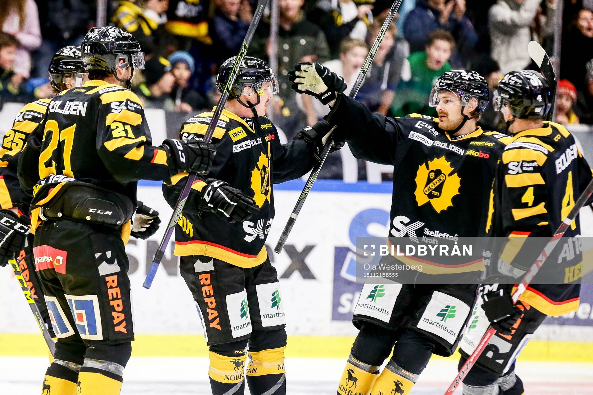 Skellefteås Patrik Zackrisson  och Jimmie Ericsson jublar