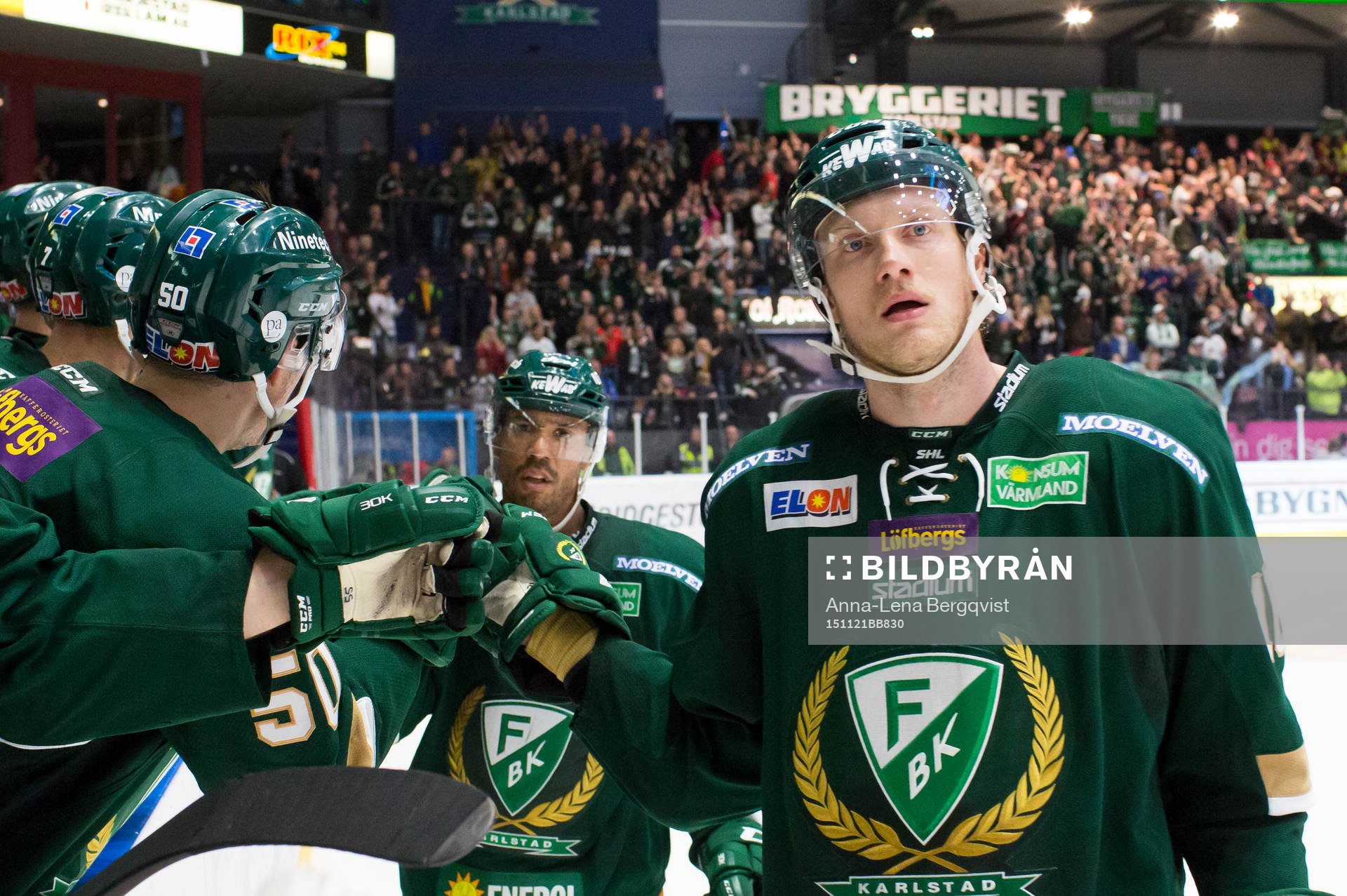 Färjestads Johan Ryno firar mål