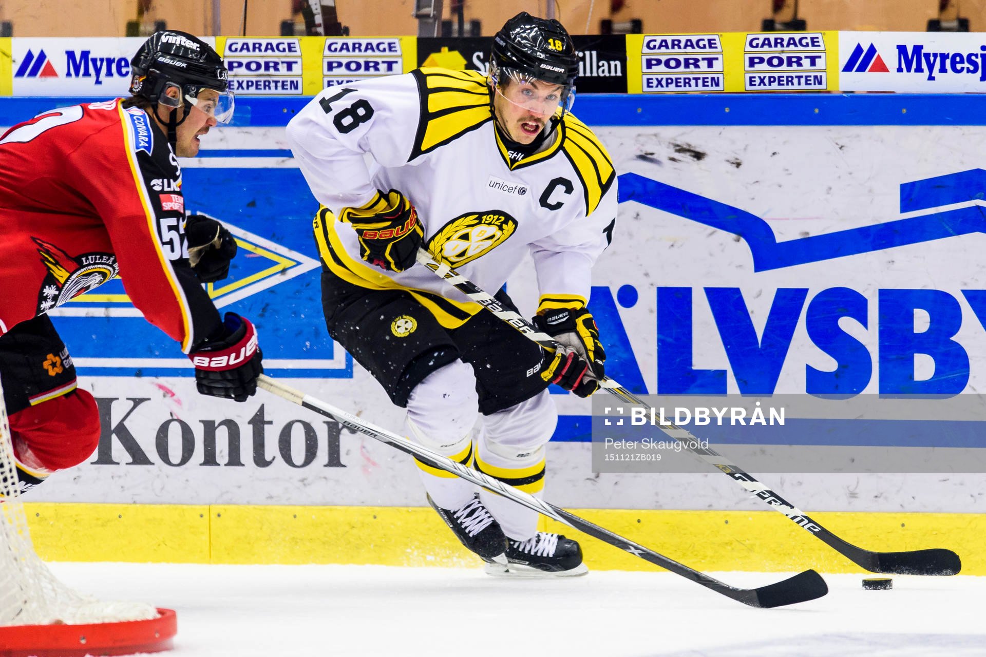 Brynäs Anton Rödin med pucken