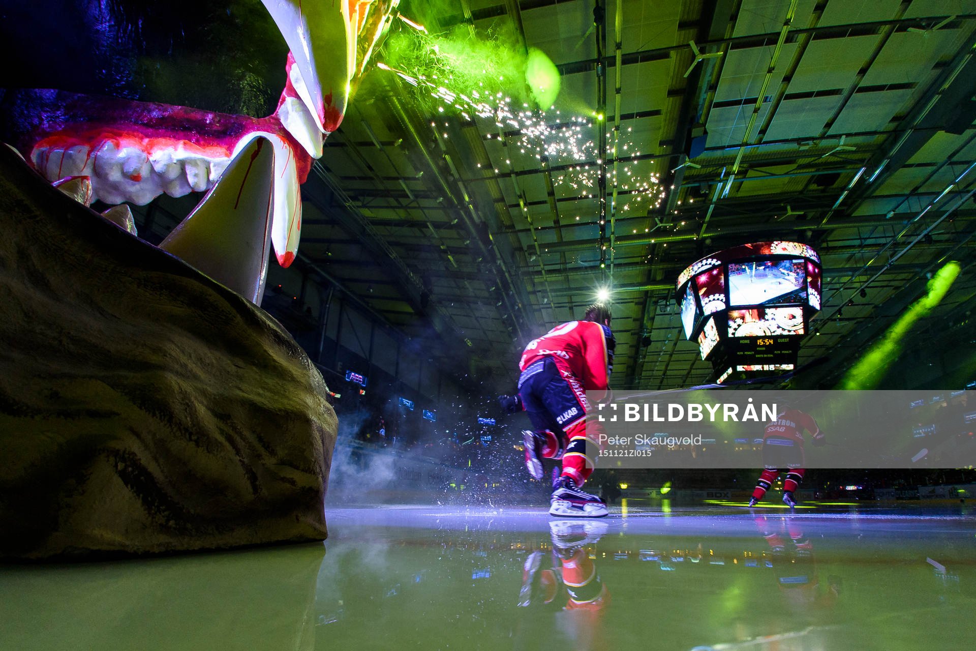 Luleå Hockey gör entré genom björngapet