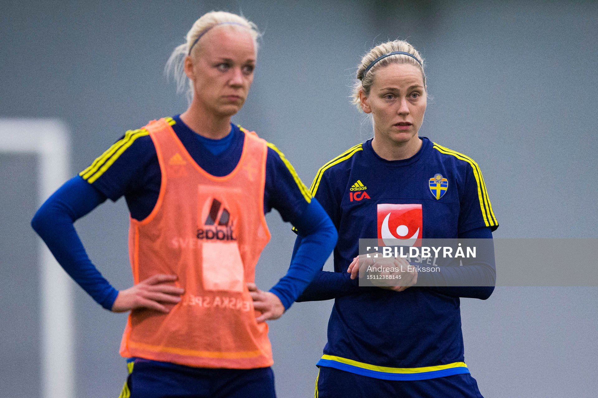 Sveriges Caroline Seger och Lisa Dahlkvist