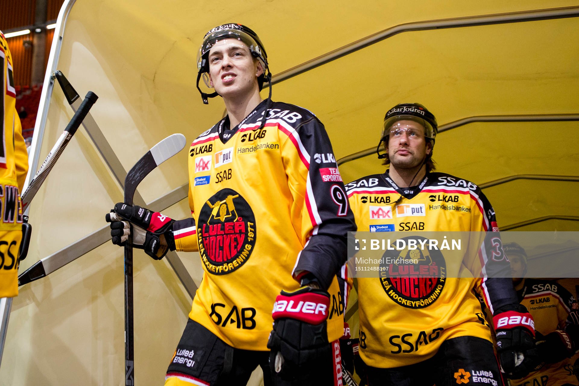 Luleås Johan Forsberg och Jonathan Granström  på väg in