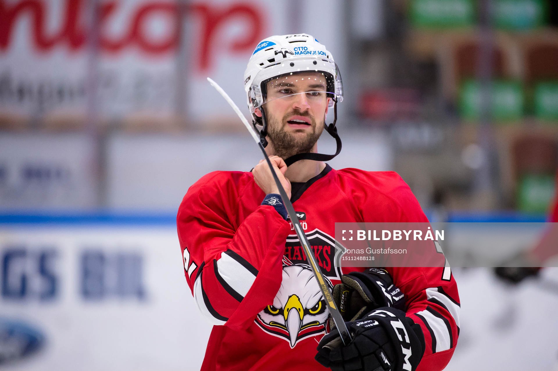 Malmö Redhawks T.J. Galiardi  värmer upp