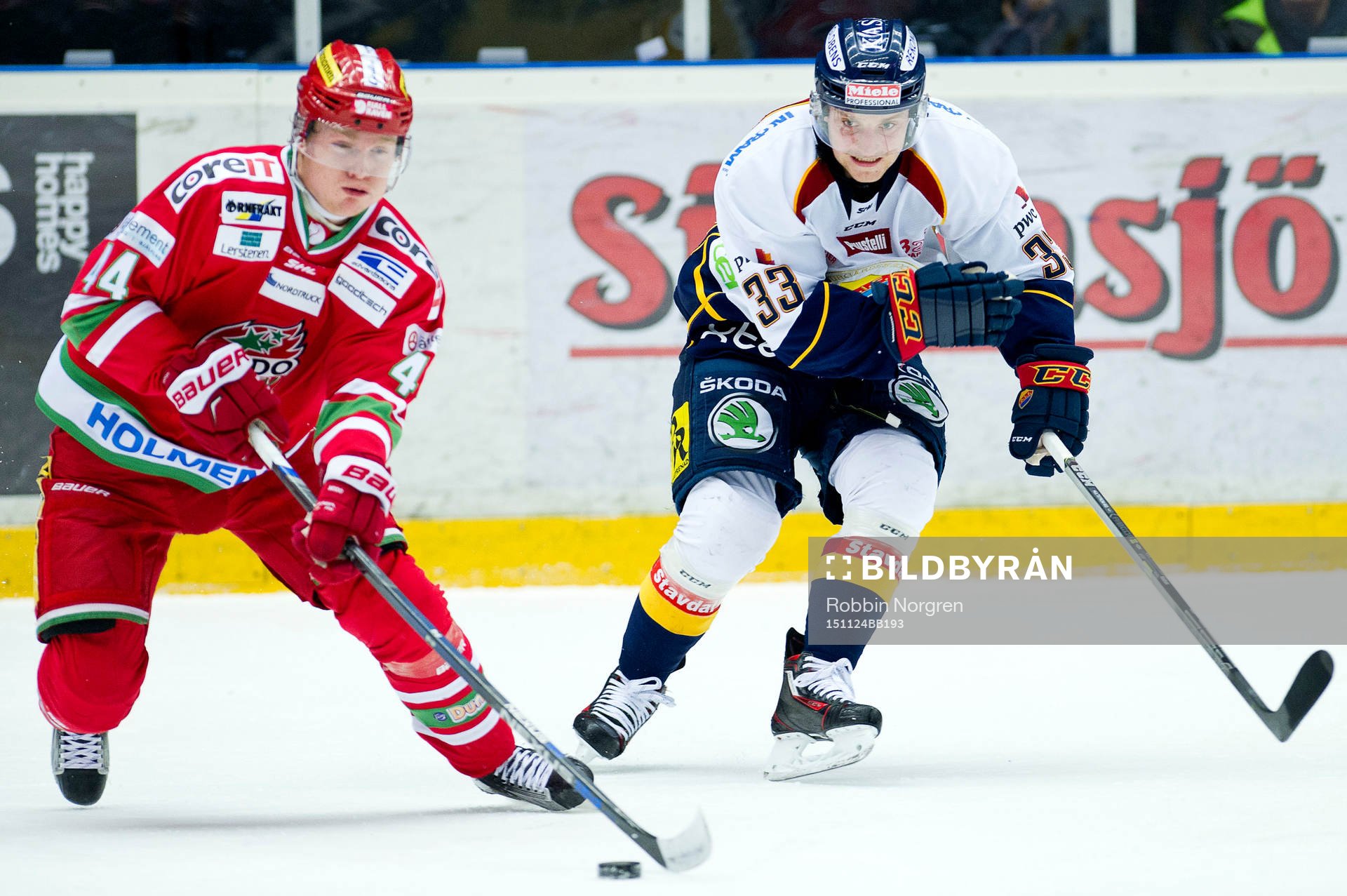 Modos Carl Grundström och Djurgårdens Linus Hultström