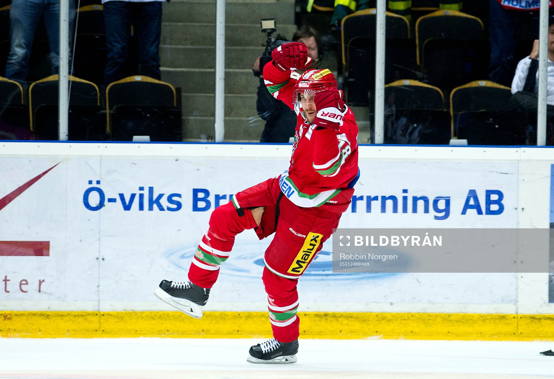 Modos Kyle Wilson jublar