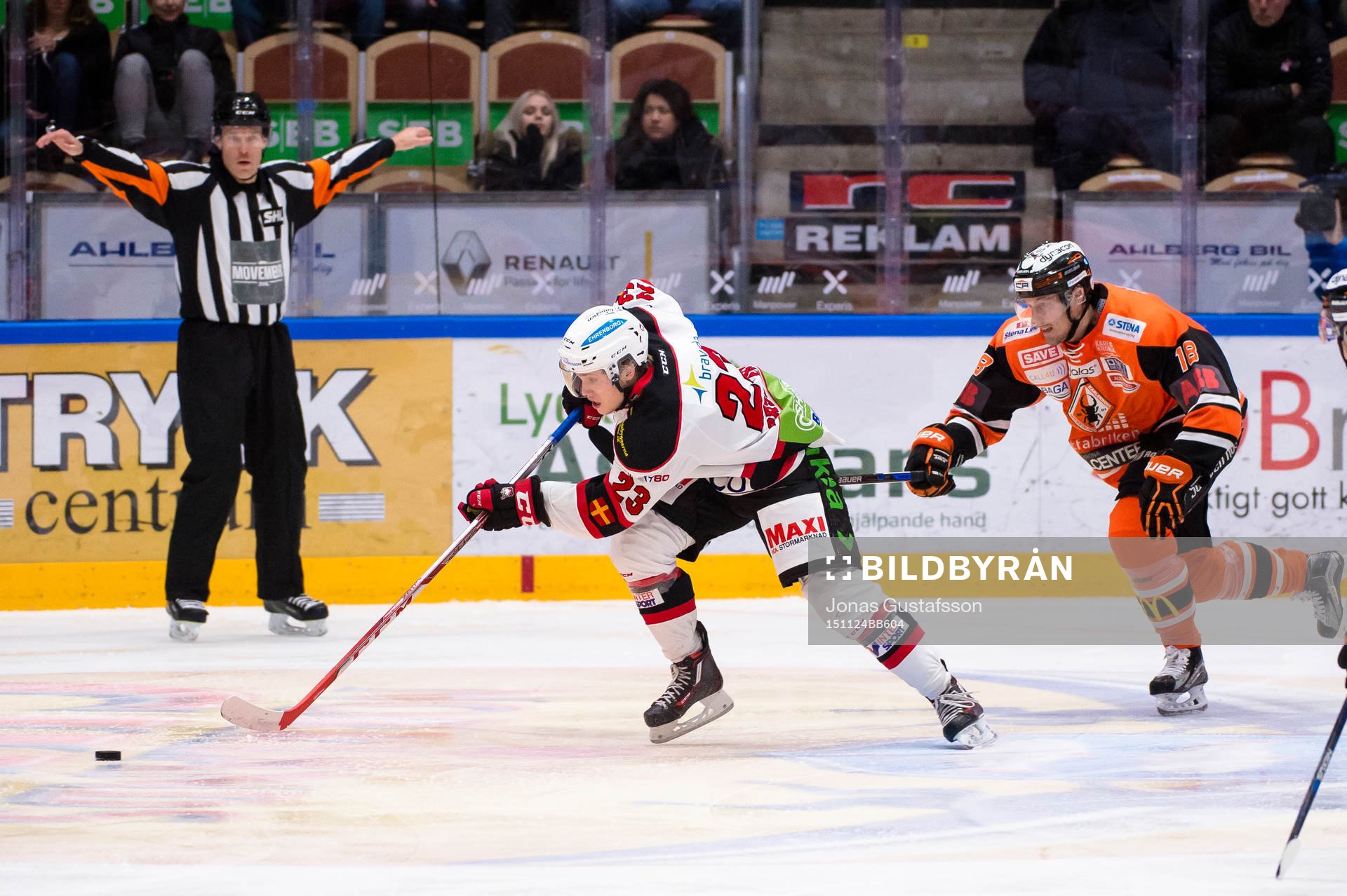 Malmö Redhawks Christoffer Forsberg med pucken