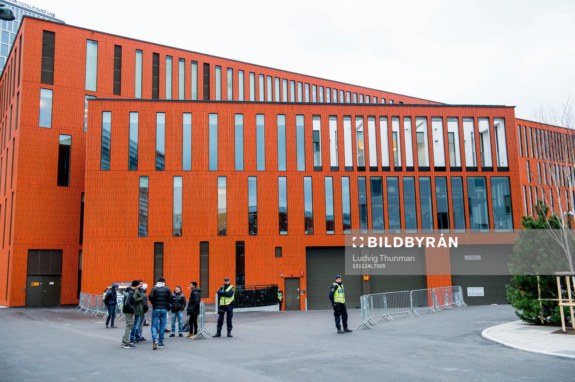 Polisen bevakar Malmö Live