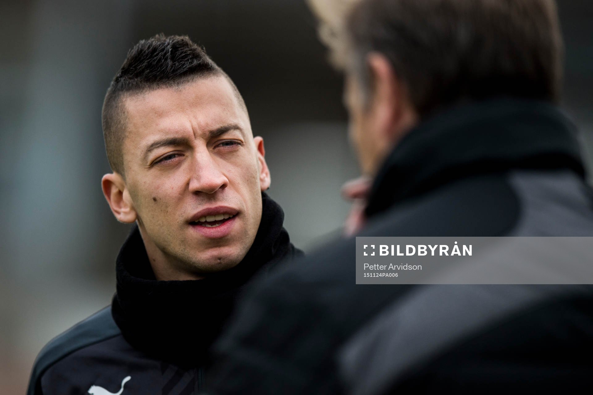 Malmö FFs Nikola Djurjic i samtal med tränare Åge Hareide