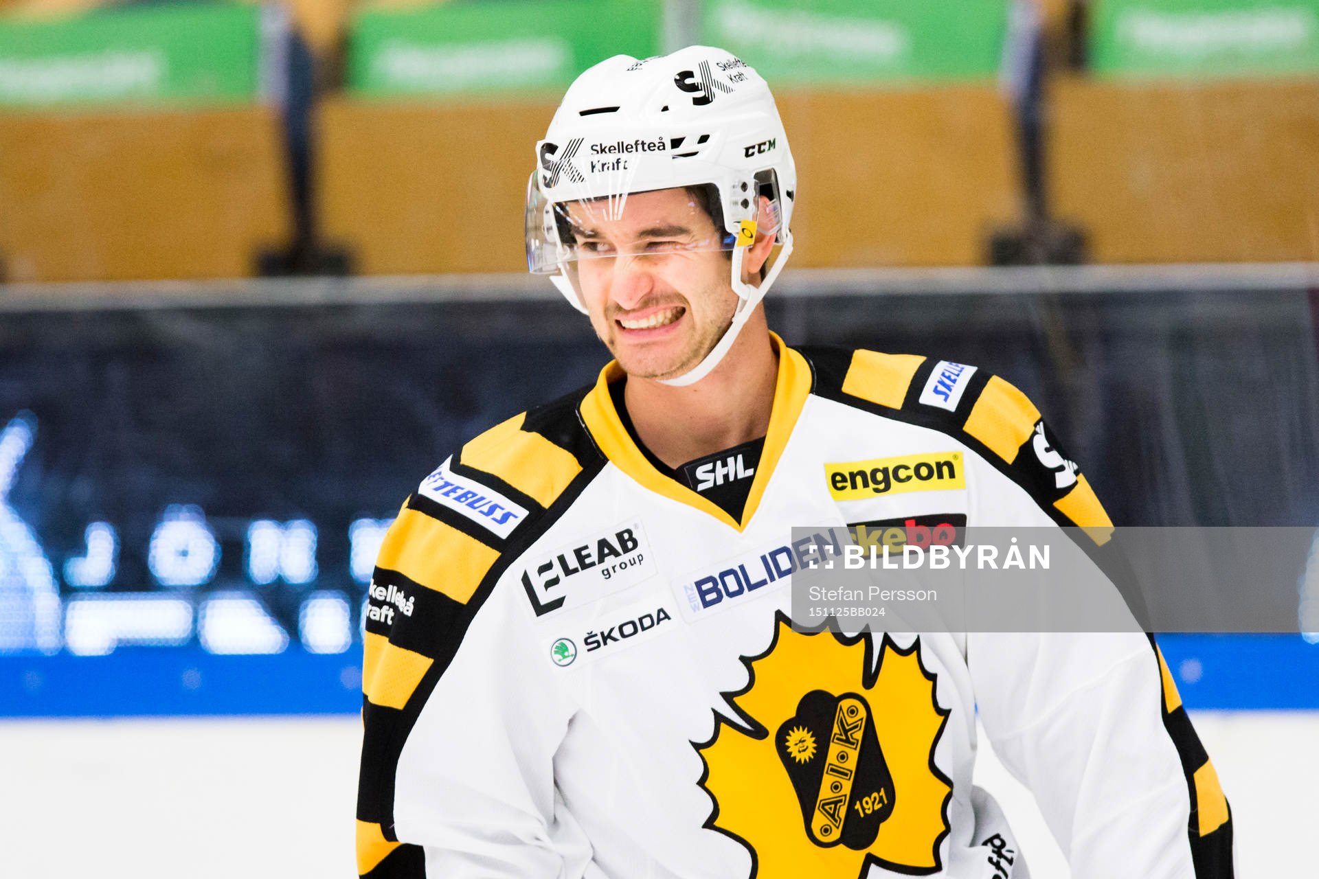 Skellefteås Andrew Calof grimaserar