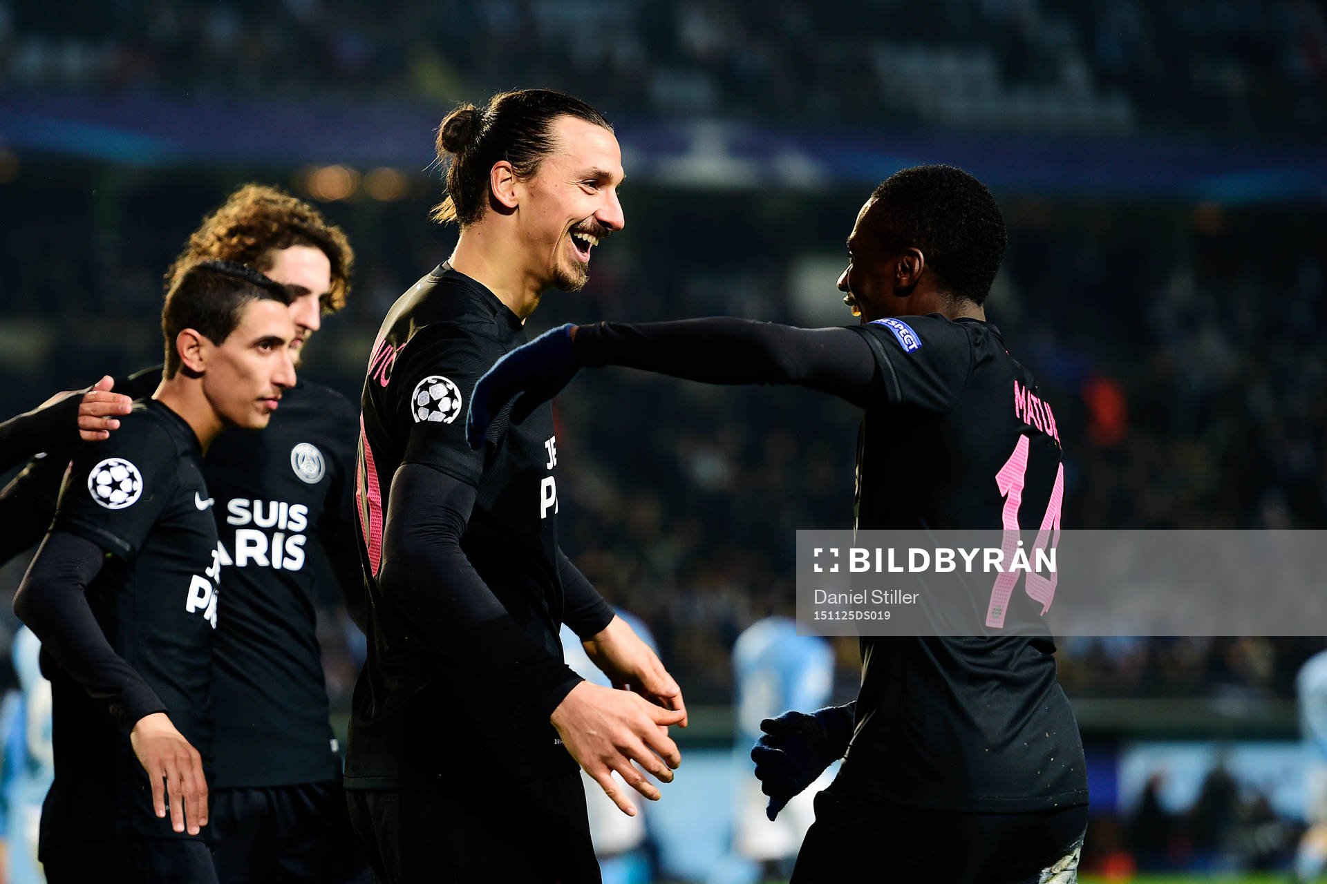 s Zlatan Ibrahimovic jublar