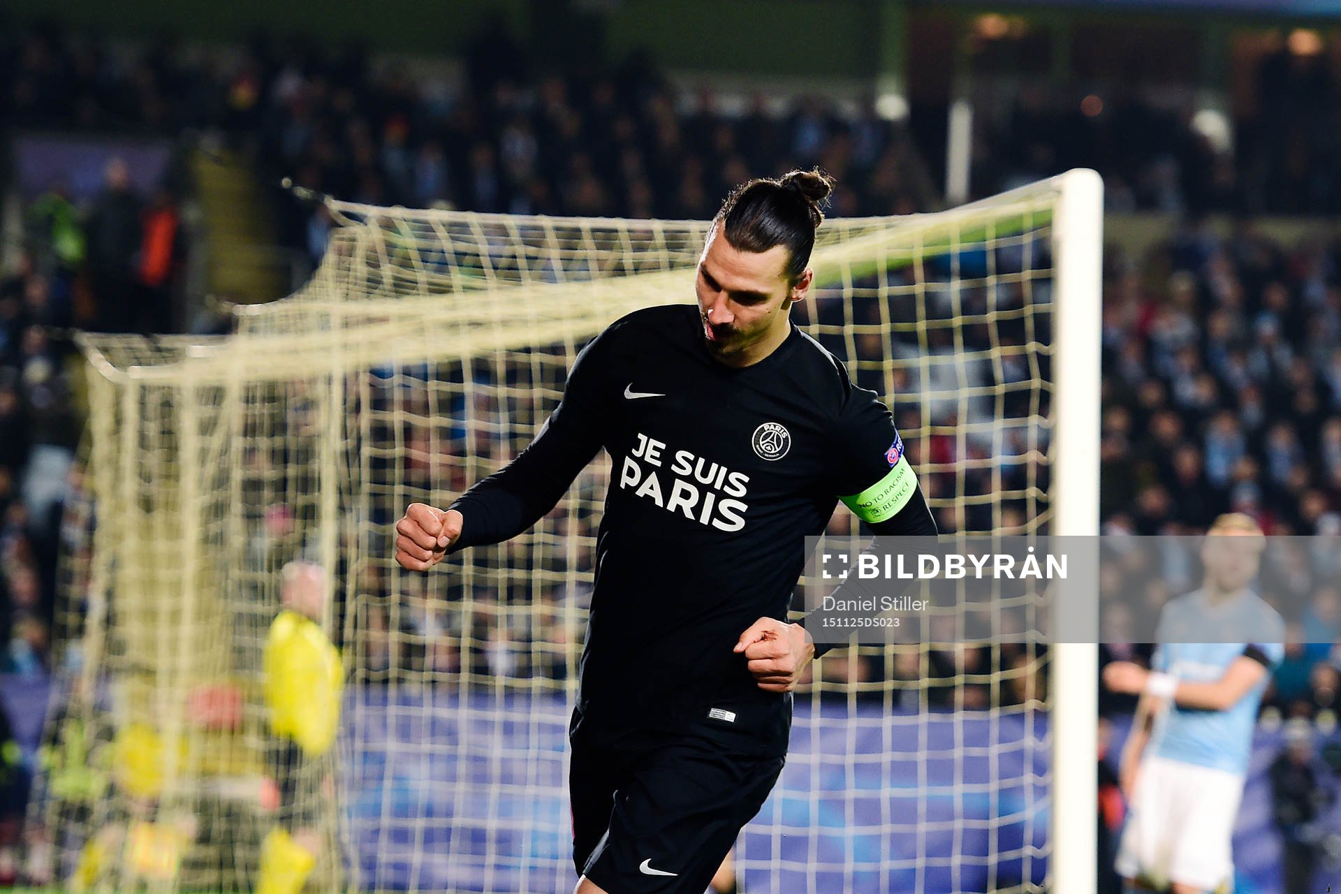 s Zlatan Ibrahimovic jublar