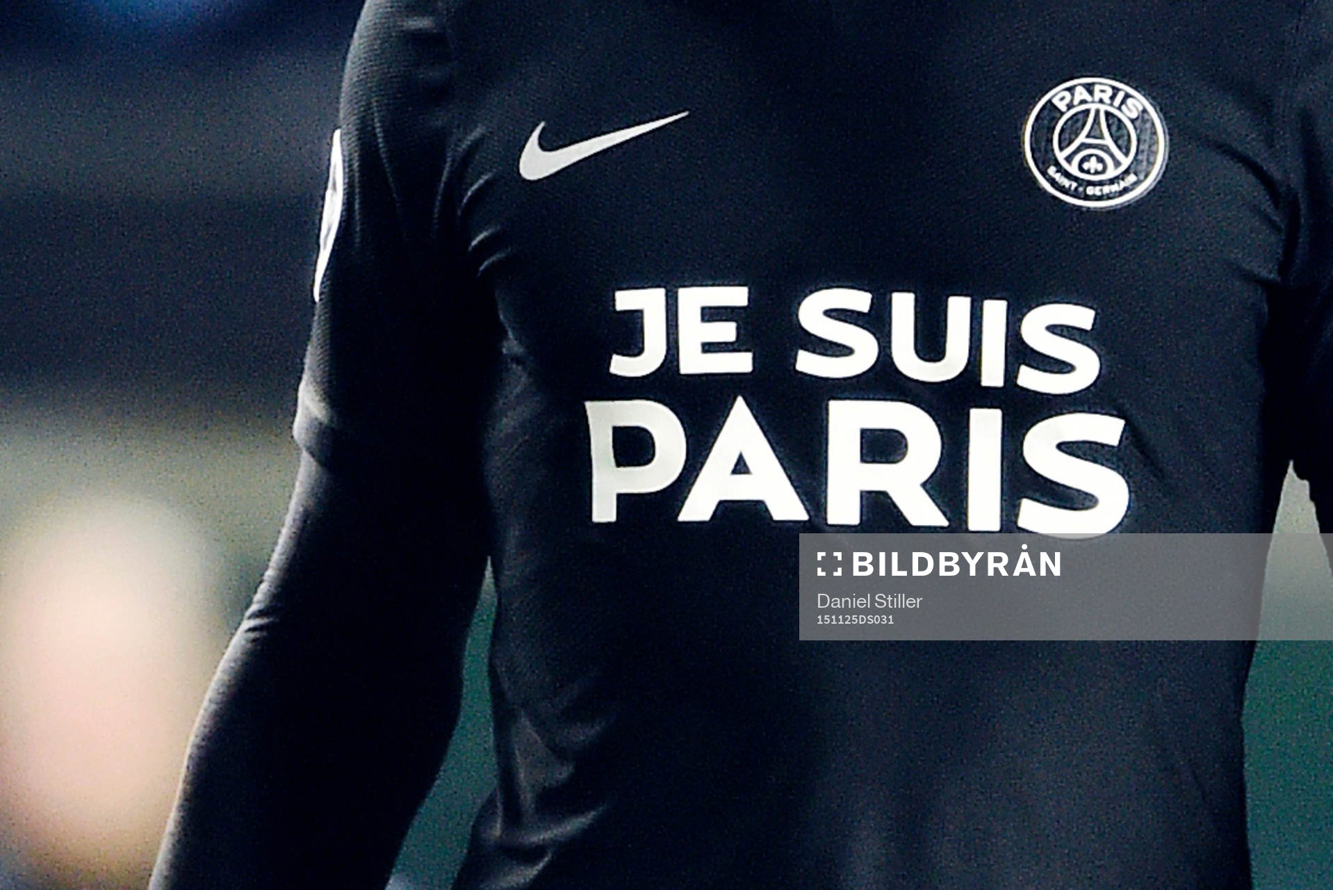 s matchtröja med texten Je Suis Paris