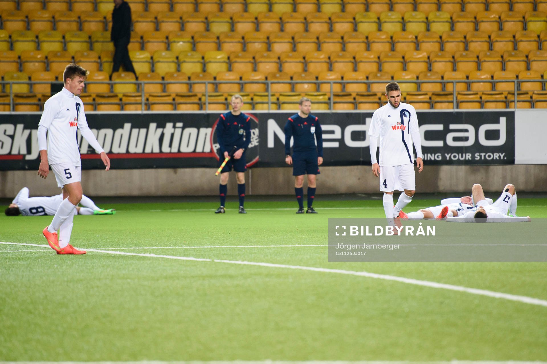 FK Rads spelare deppar