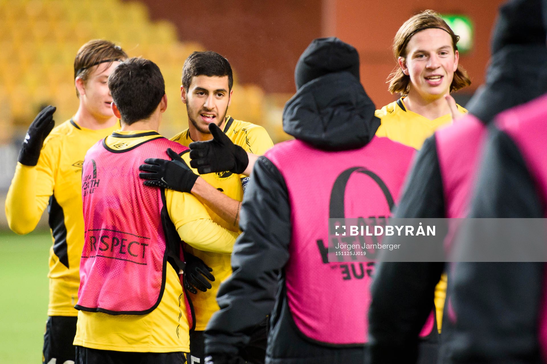 Elfsborgs Rami Kaib och Simon Olsson jublar med övriga