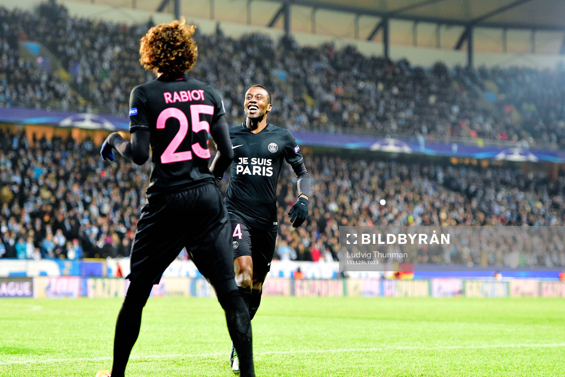 s Adrien Rabiot gör 0-1 och jublar med Blaise Matuidi