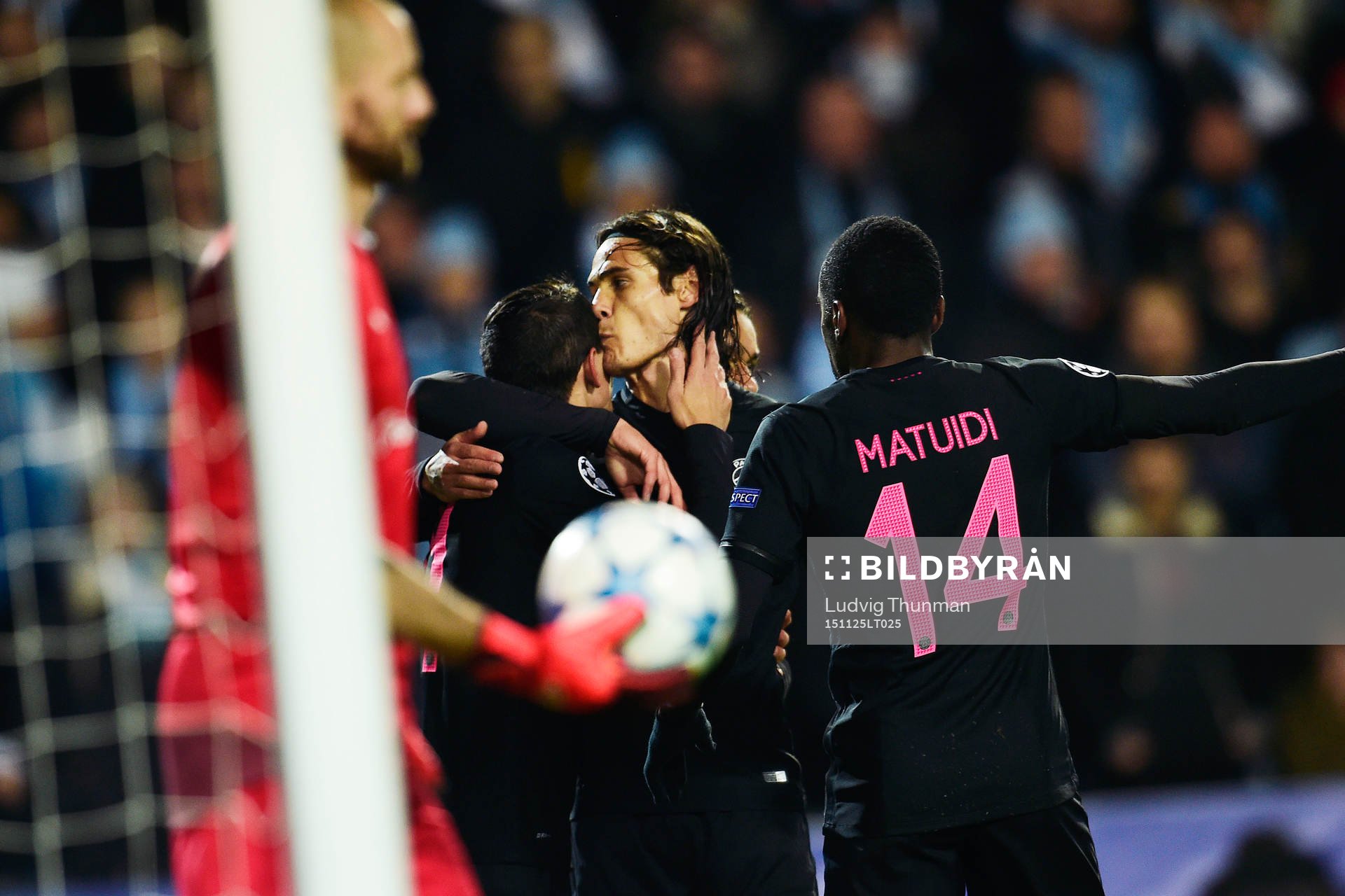 s Angel Di Maria och Serge Aurier jublar