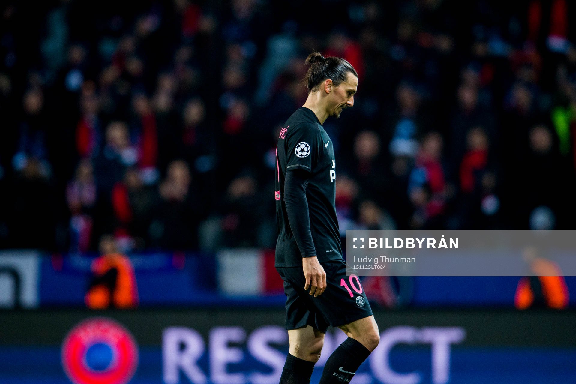 s Zlatan Ibrahimovic lämnar planen