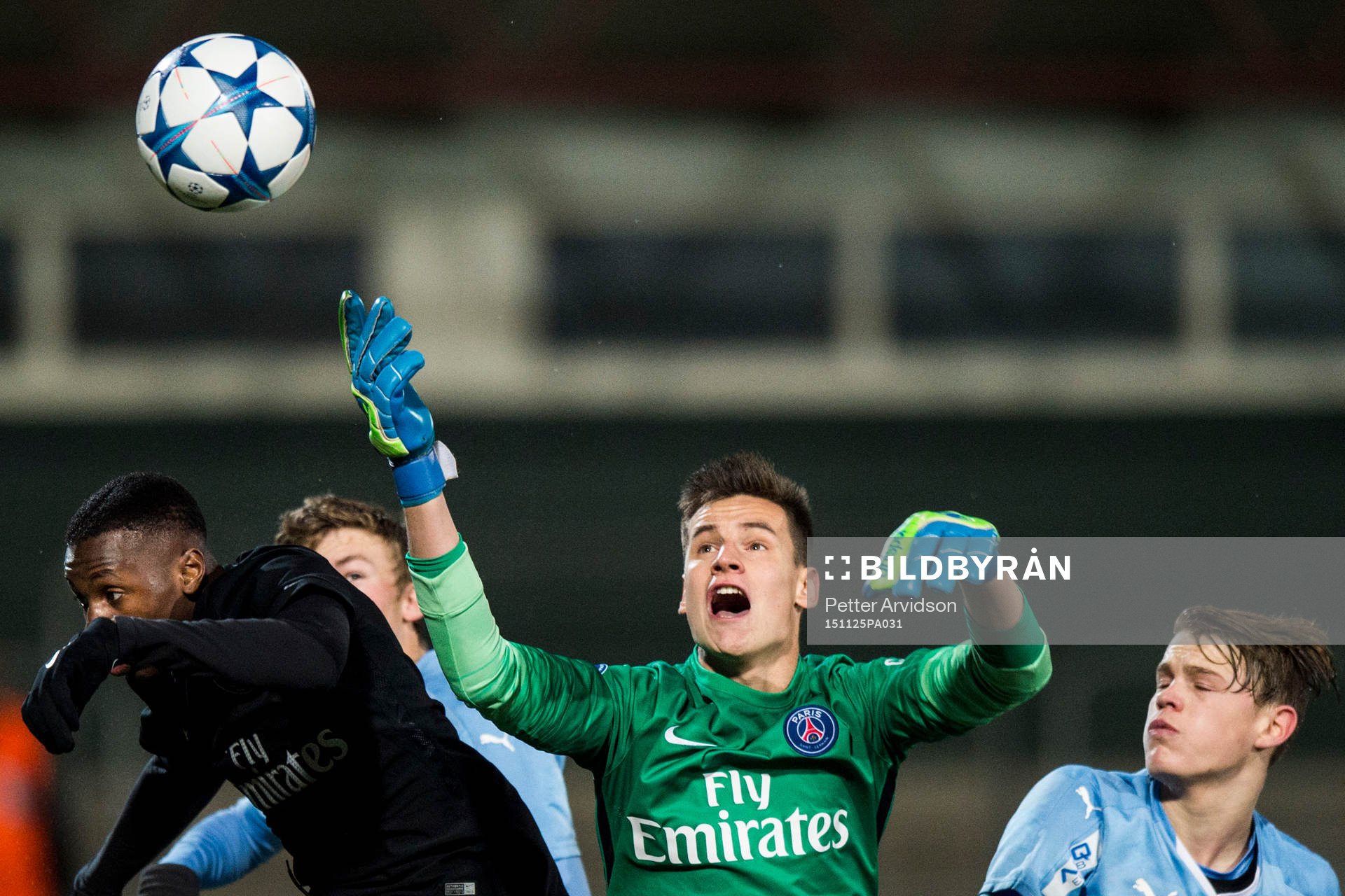 s Christopher Nkunku, målvakt Remy Descamps och Malmö FFs