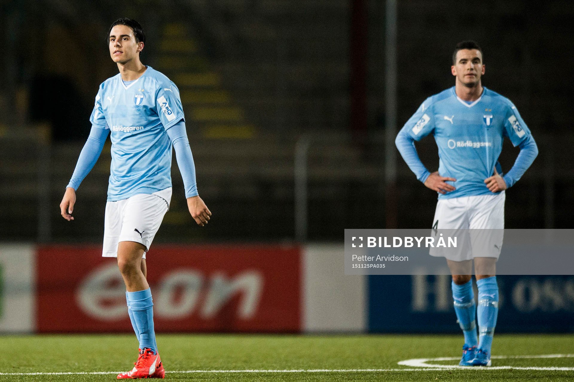 Malmö FFs Isak Redzic och Granit Stagova deppar