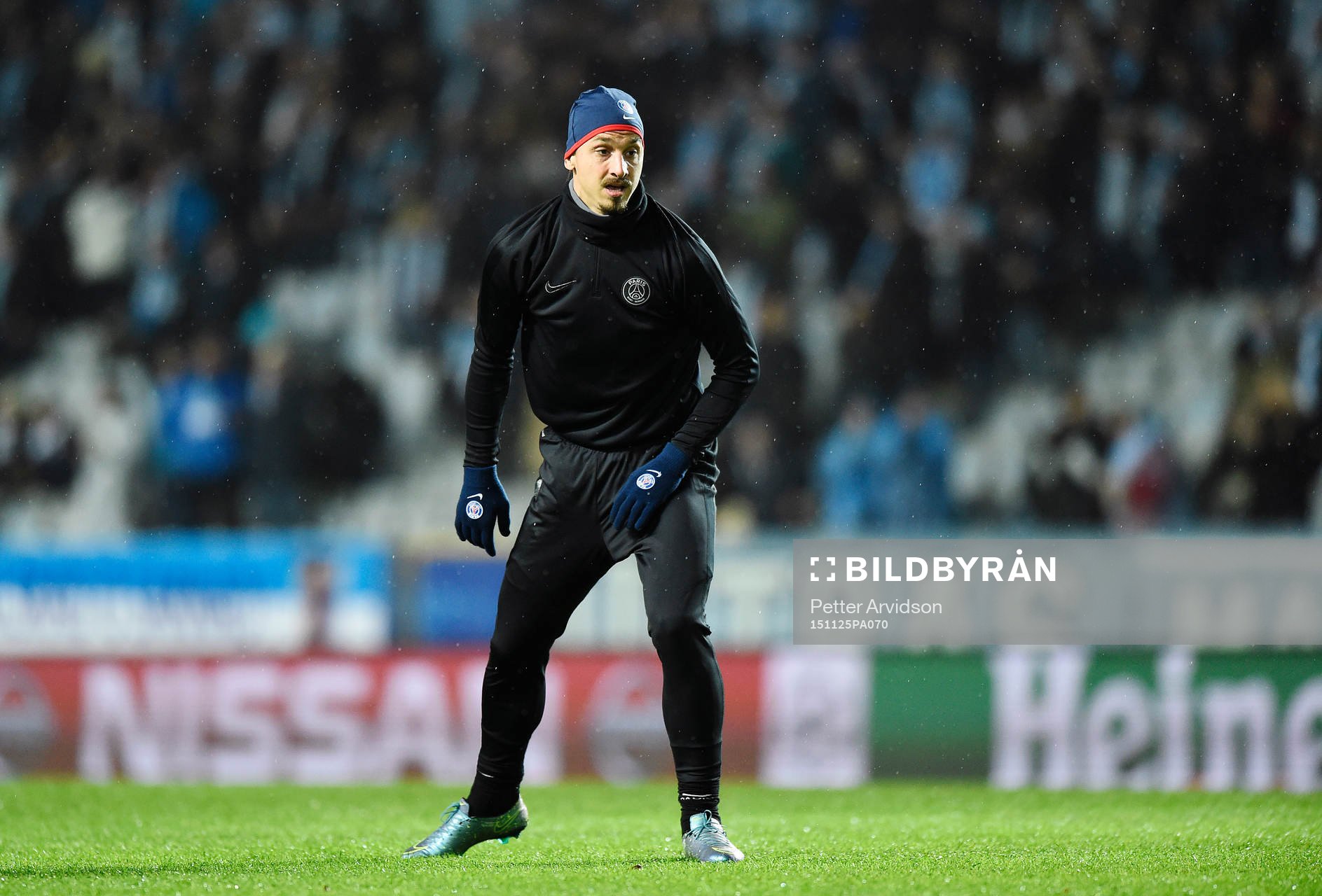 s Zlatan Ibrahimovic stretchar