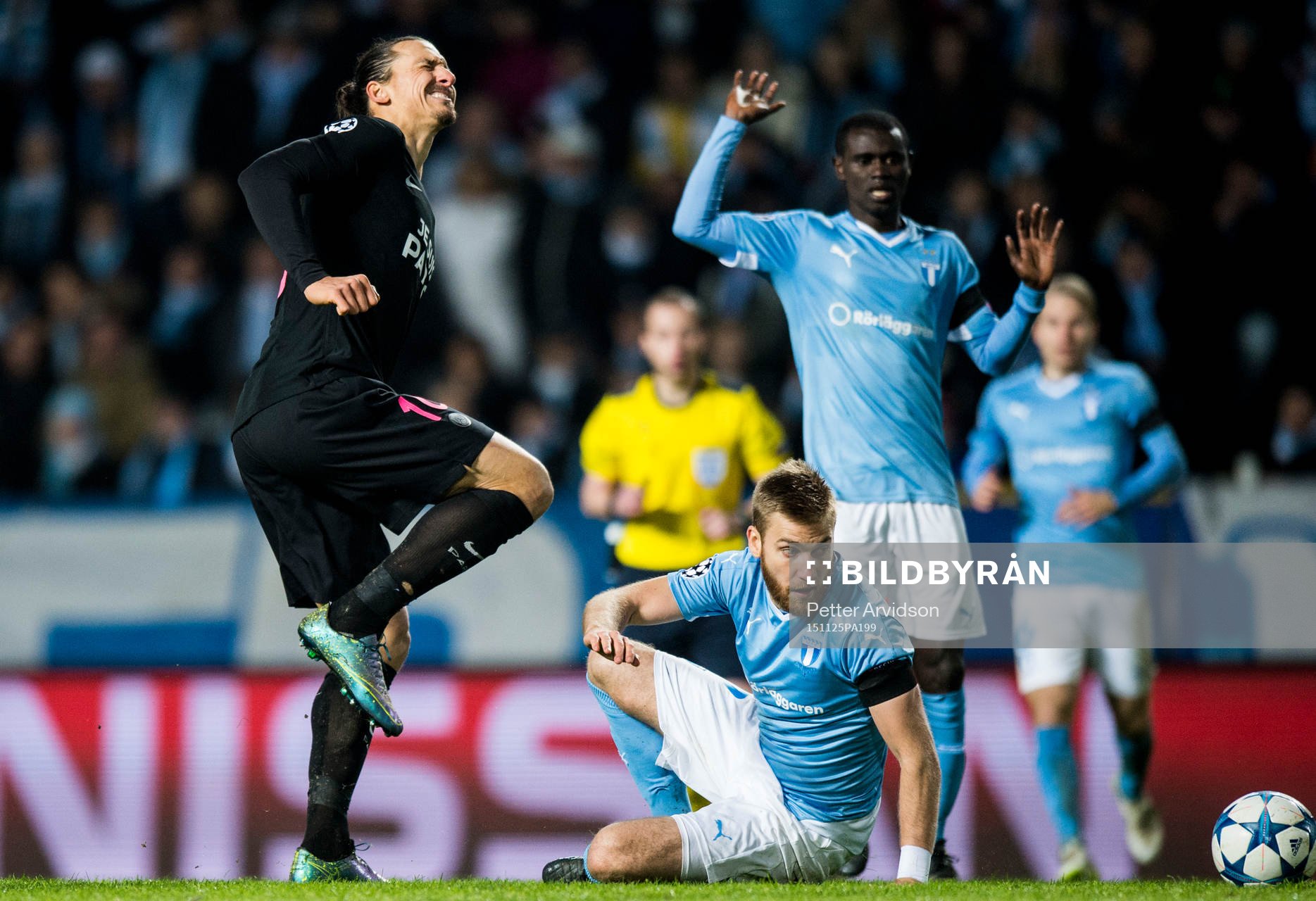s Zlatan Ibrahimovic får ont
