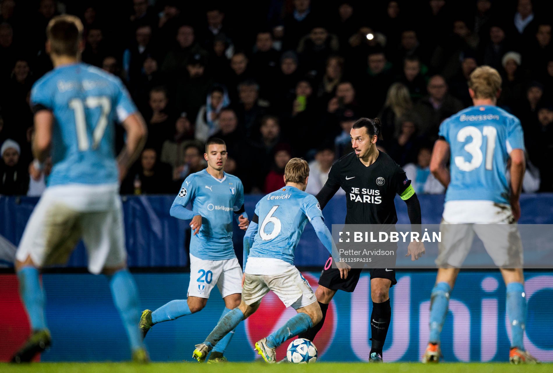 s Zlatan Ibrahimovic mot Malmö FFs Oscar Lewicki och