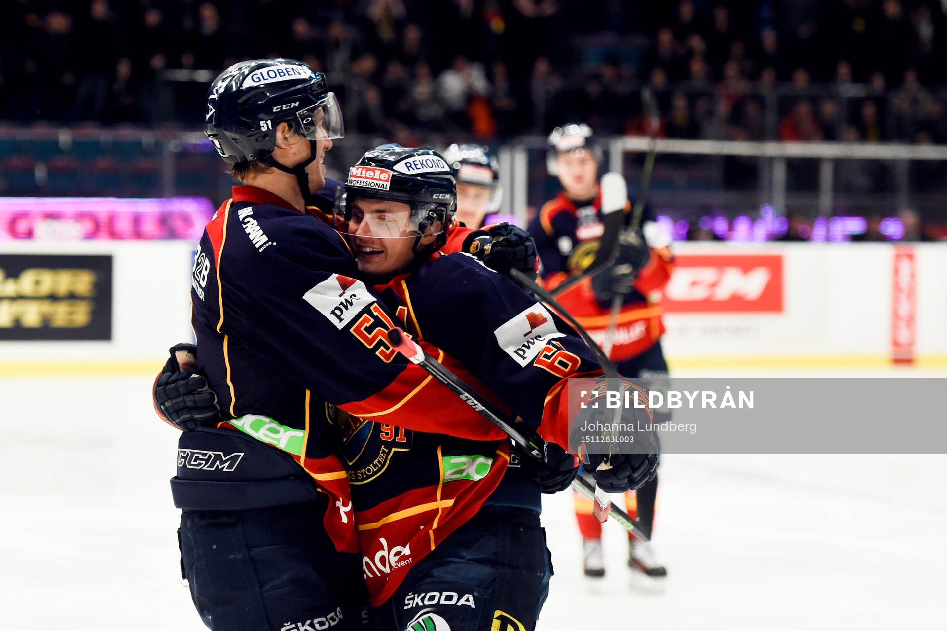 Djurgårdens Markus Ljungh och Robin Alvarez jublar