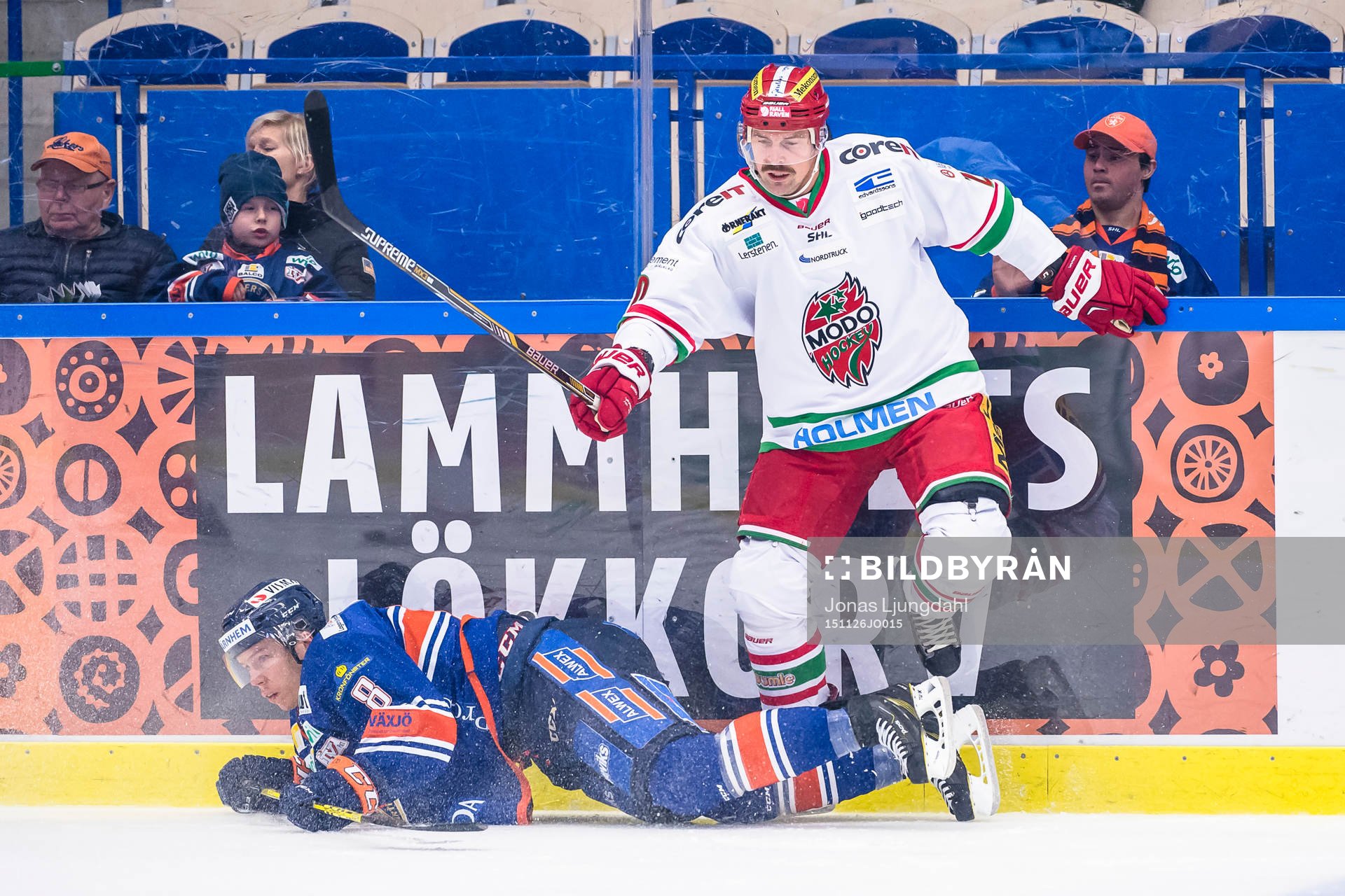 Växjös Ville Varakas faller