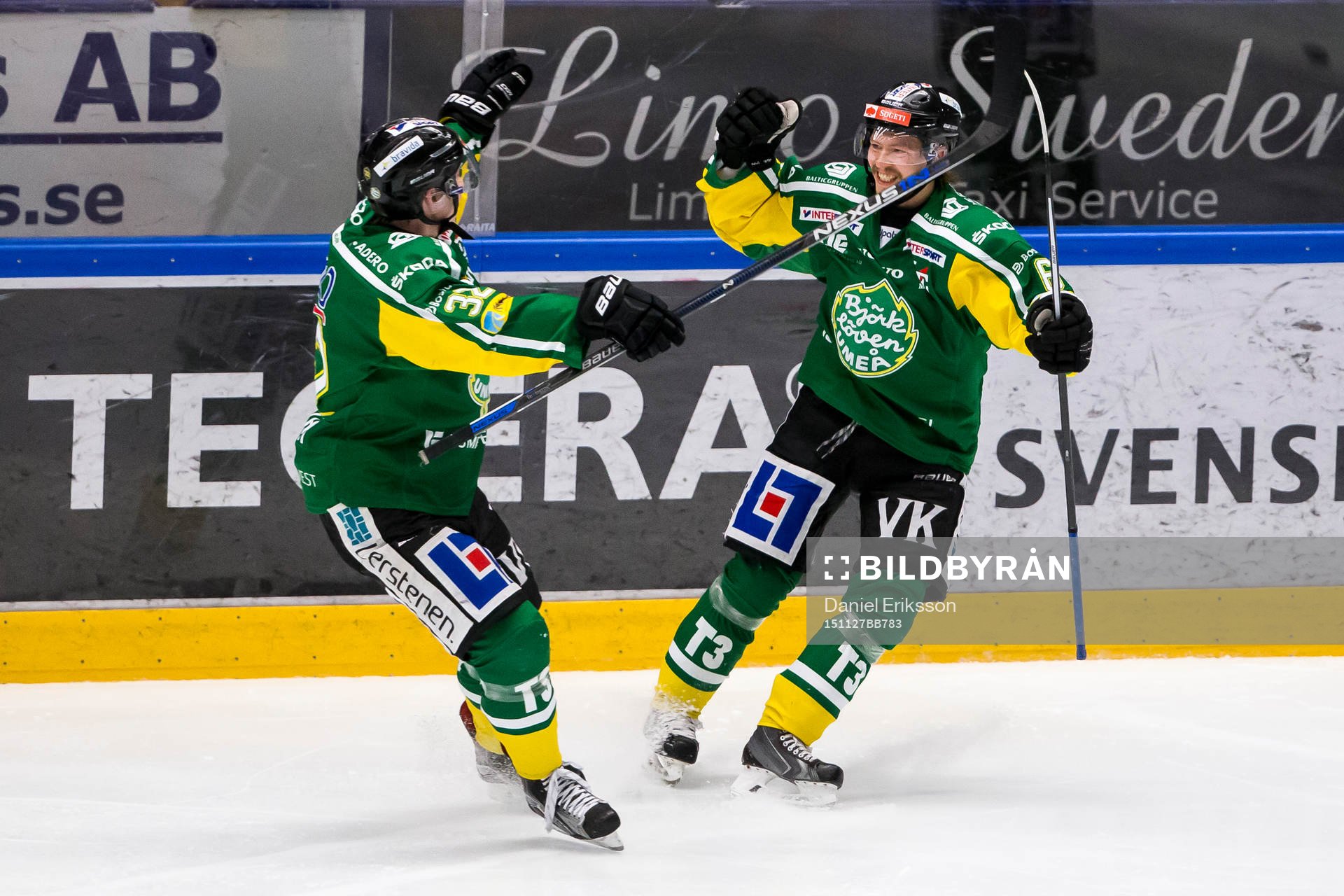 Björklövens Kim Karlsson  och Rasmus Edström jublar