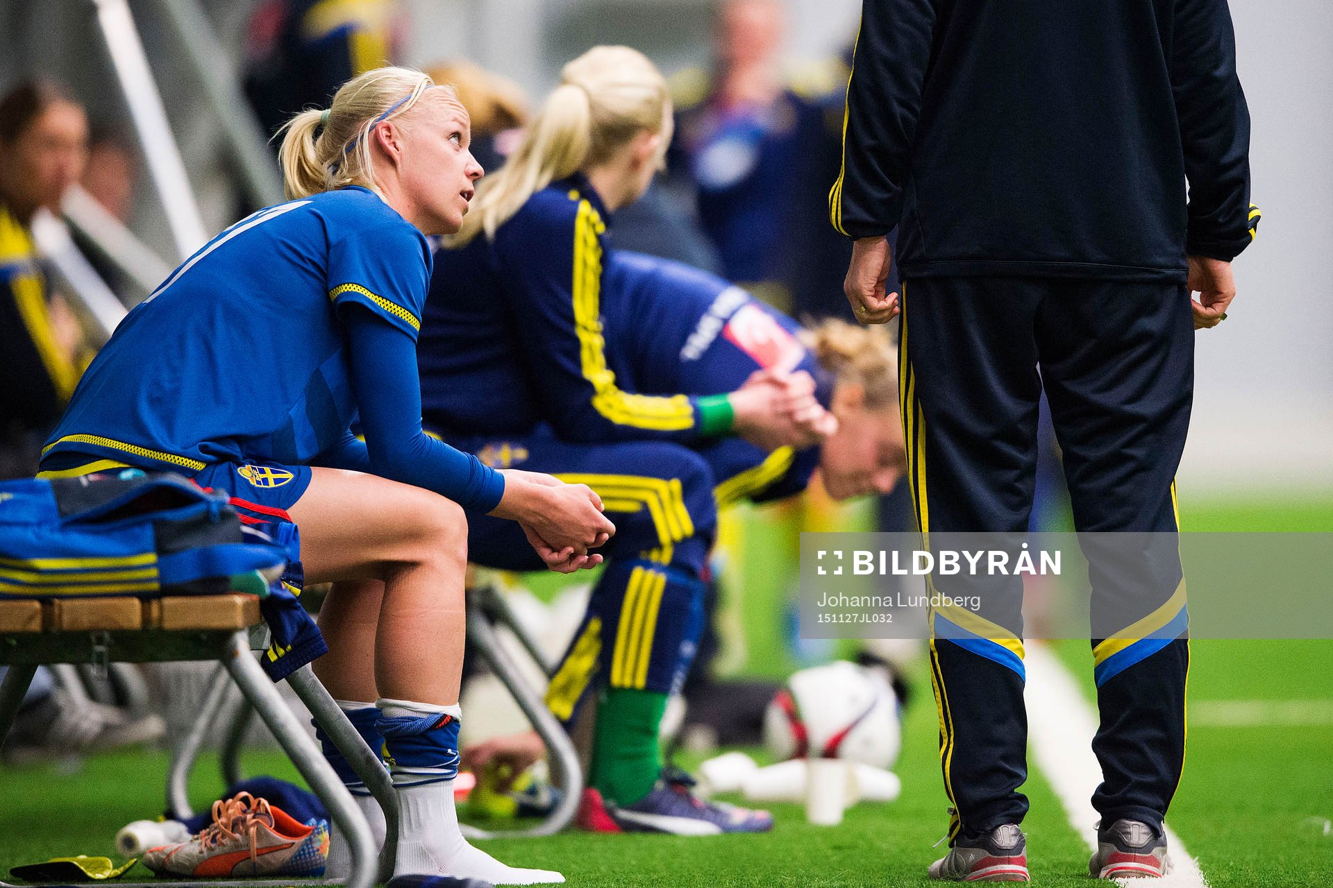 Caroline Seger på bänken