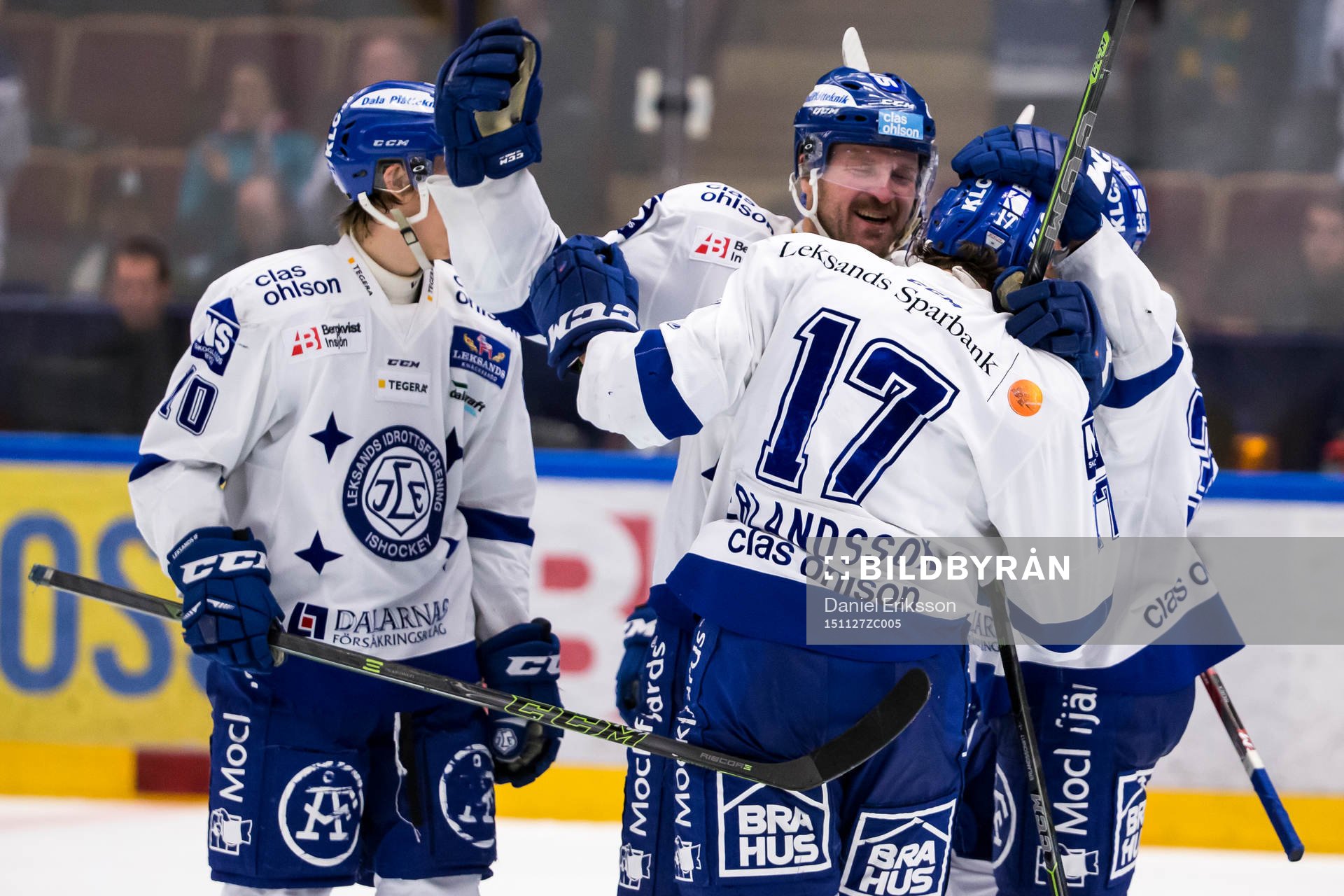 Leksands Simon Erlandsson jublar med Jonas Frögren Juuso