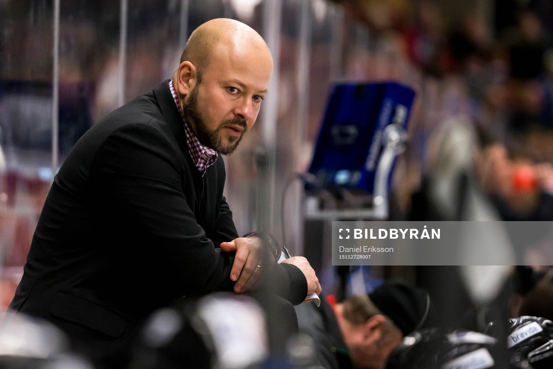 Björklövens tränare Tommy Jonsson i ishockeymatchen i