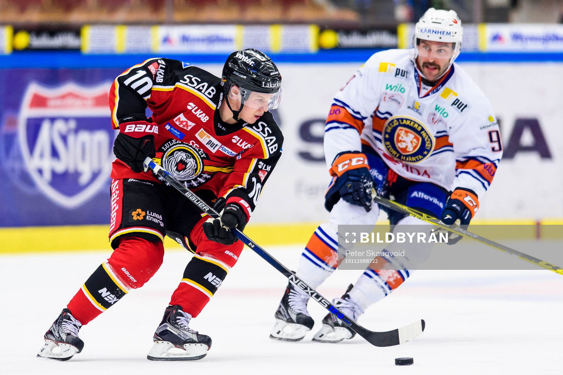 Luleås Toni Rajala med pucken