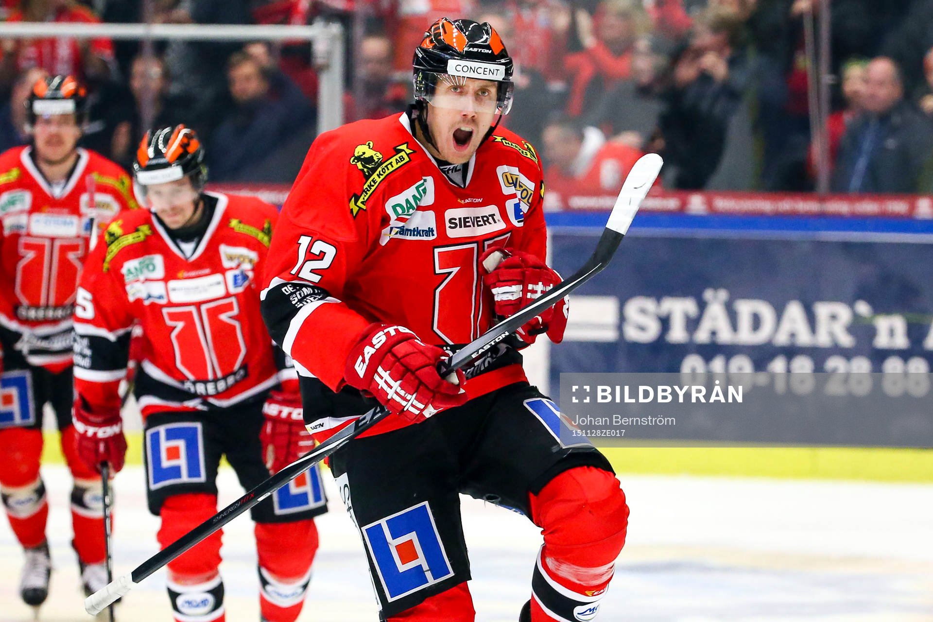 Örebros Marko Anttila  jublar