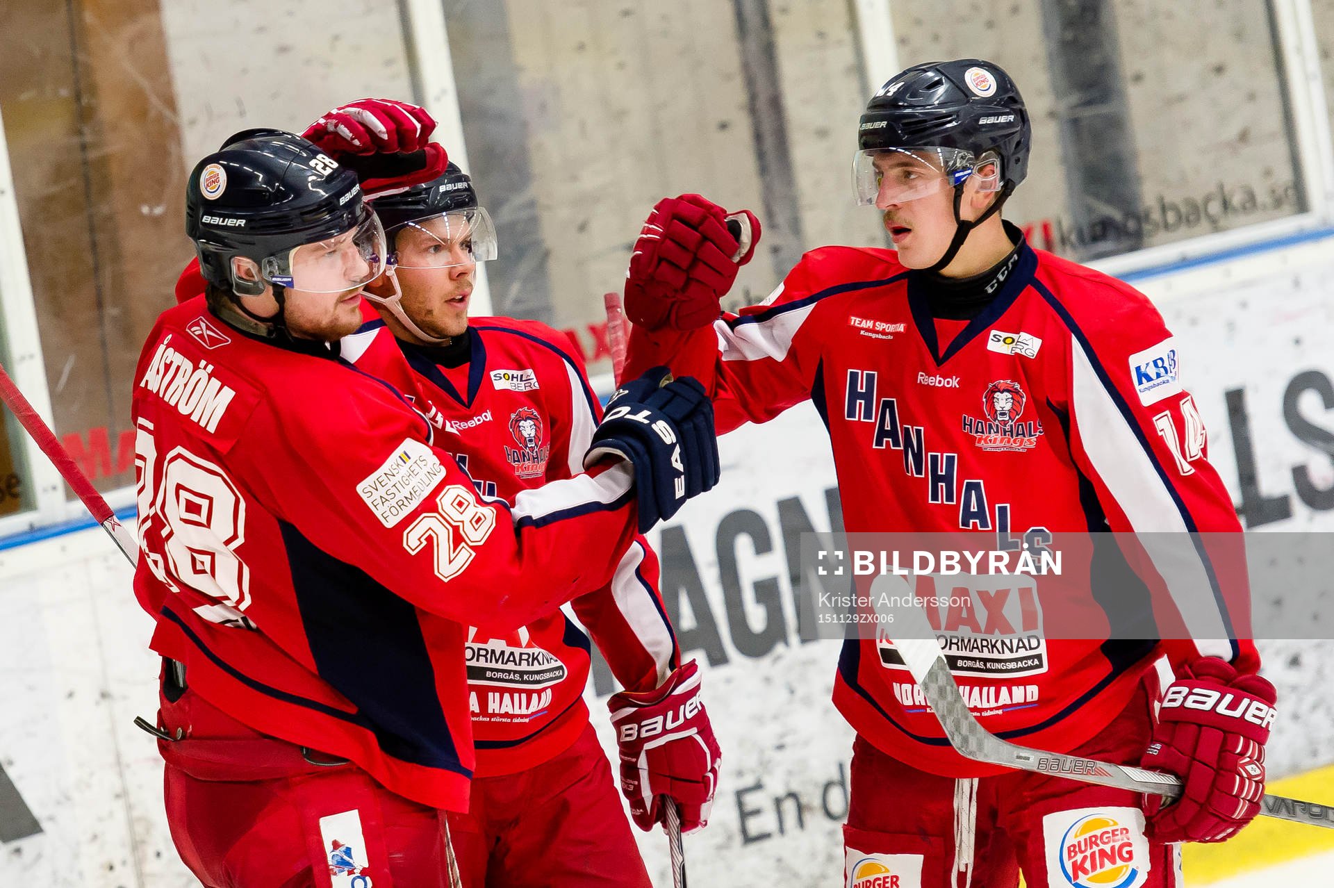 Hanhals spelare jublar
