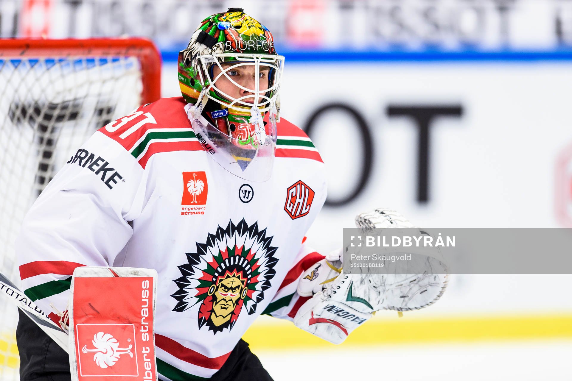 Frölundas målvakt Johan Gustafsson på uppvärmningen