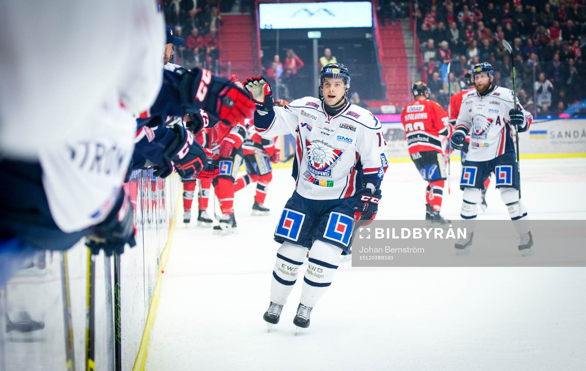 Linköpings Andrew Gordon gör 1-2 och jublar