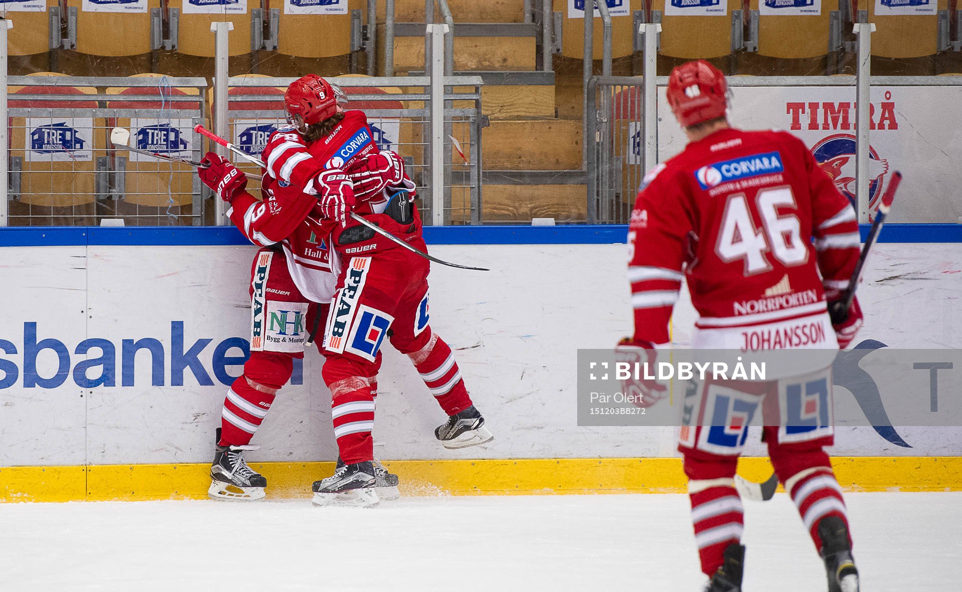 Timrås Per Hallin jublar