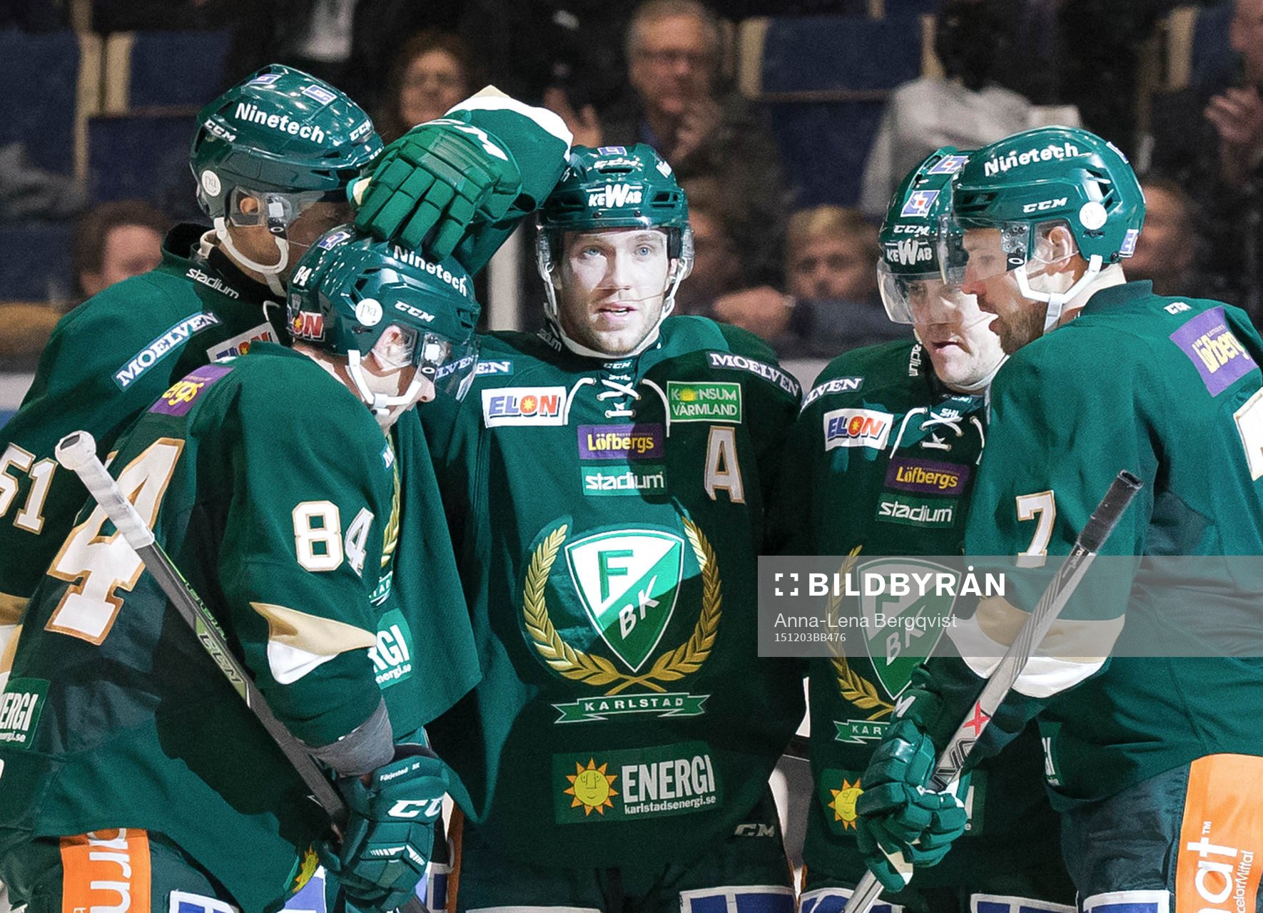 Färjestads Linus Persson  gör mål 4-2 i öppen målbur