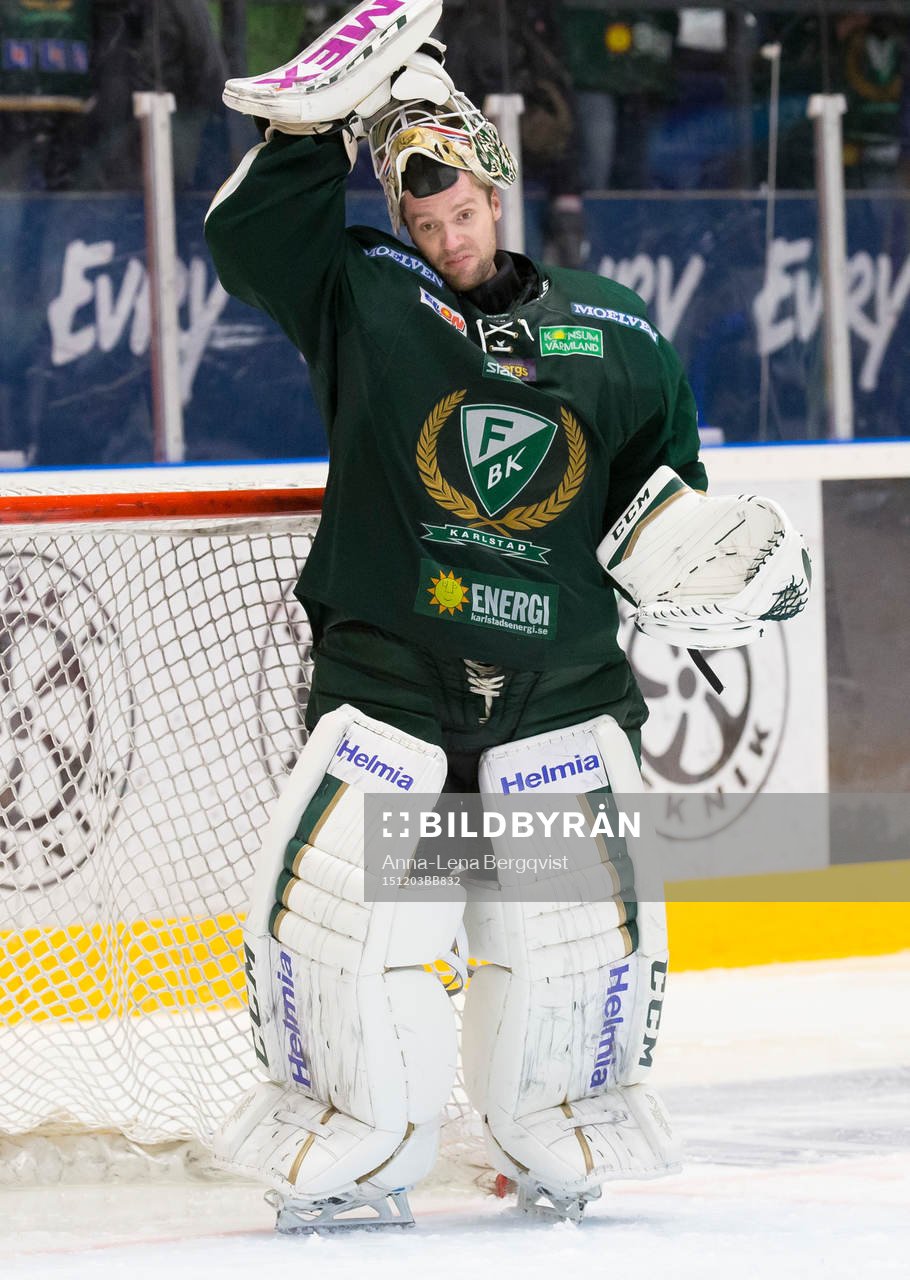 Färjestads målvakt Lars Haugen med mask i pannan